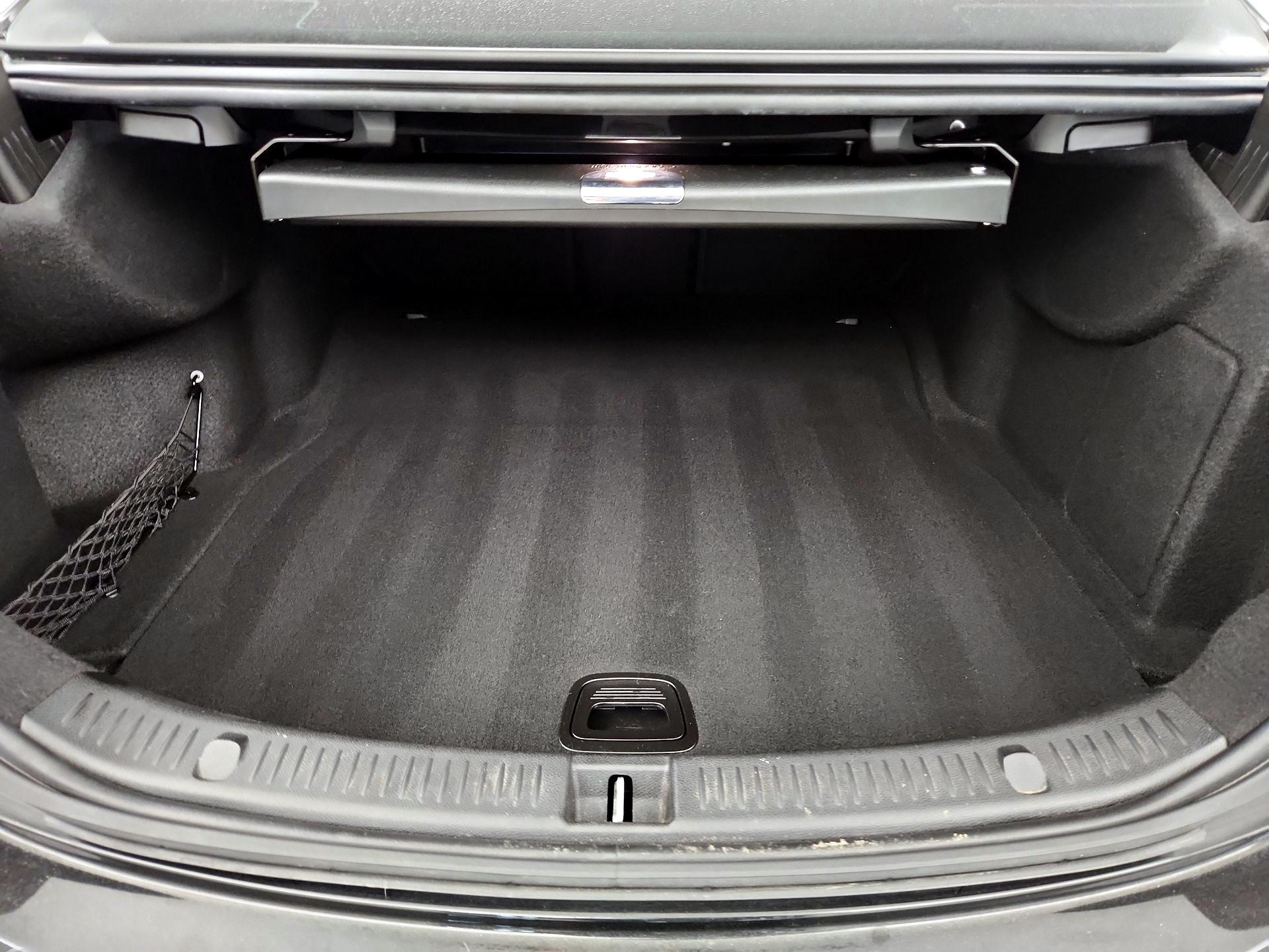 Thumbnail: 2017 Mercedes-Benz E-Class - 16