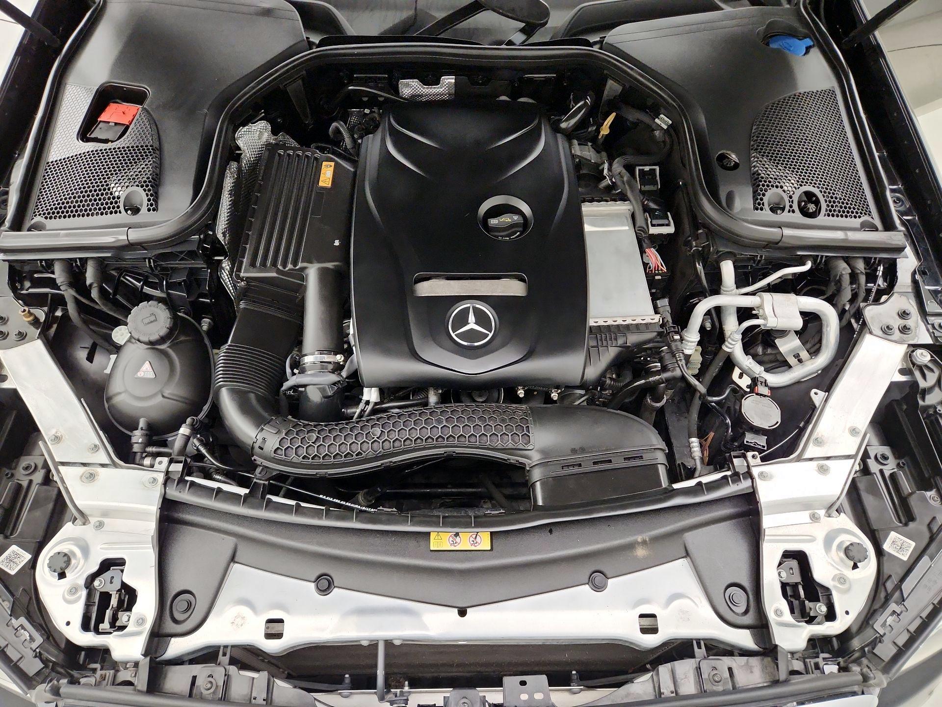 Thumbnail: 2017 Mercedes-Benz E-Class - 17