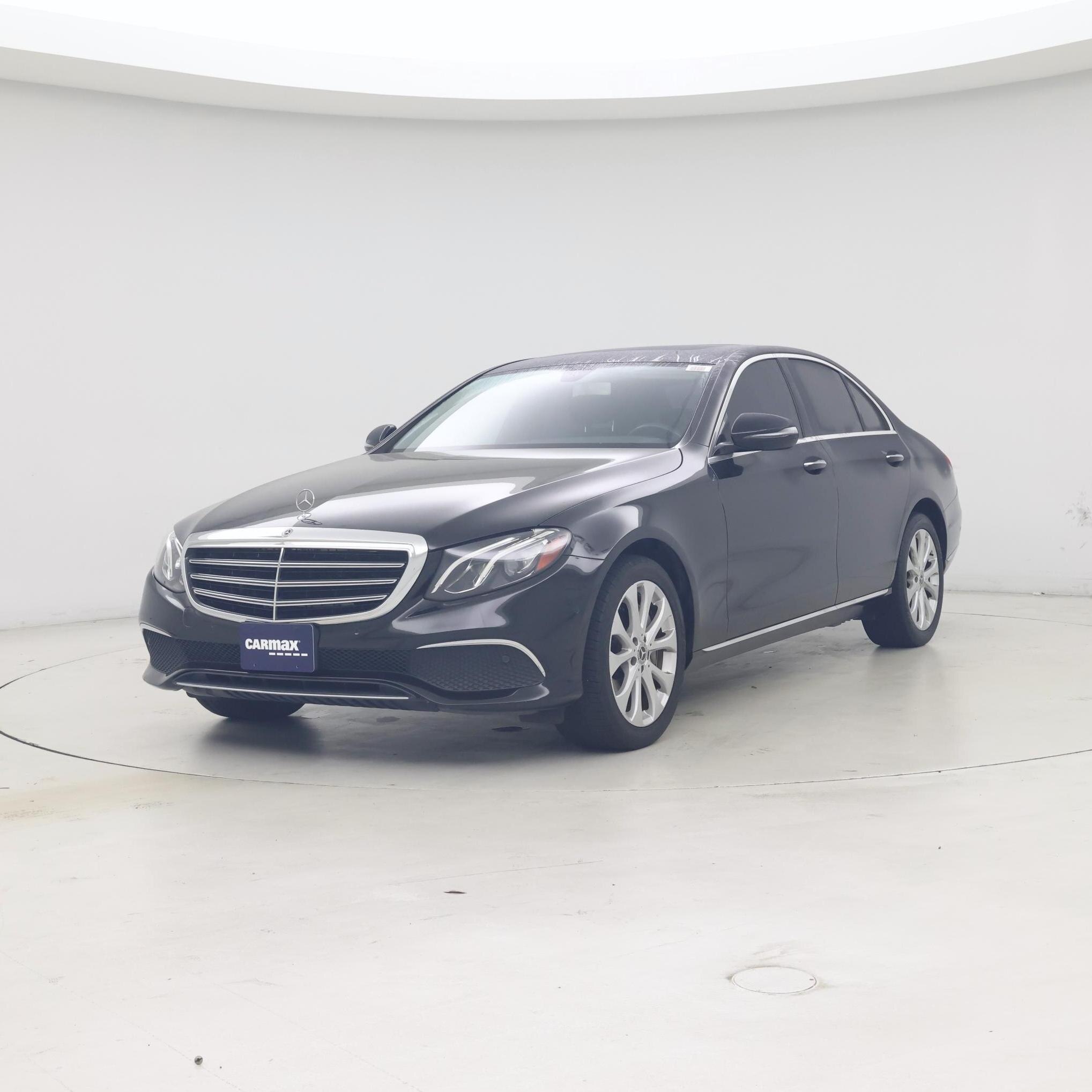 Thumbnail: 2017 Mercedes-Benz E-Class - 4