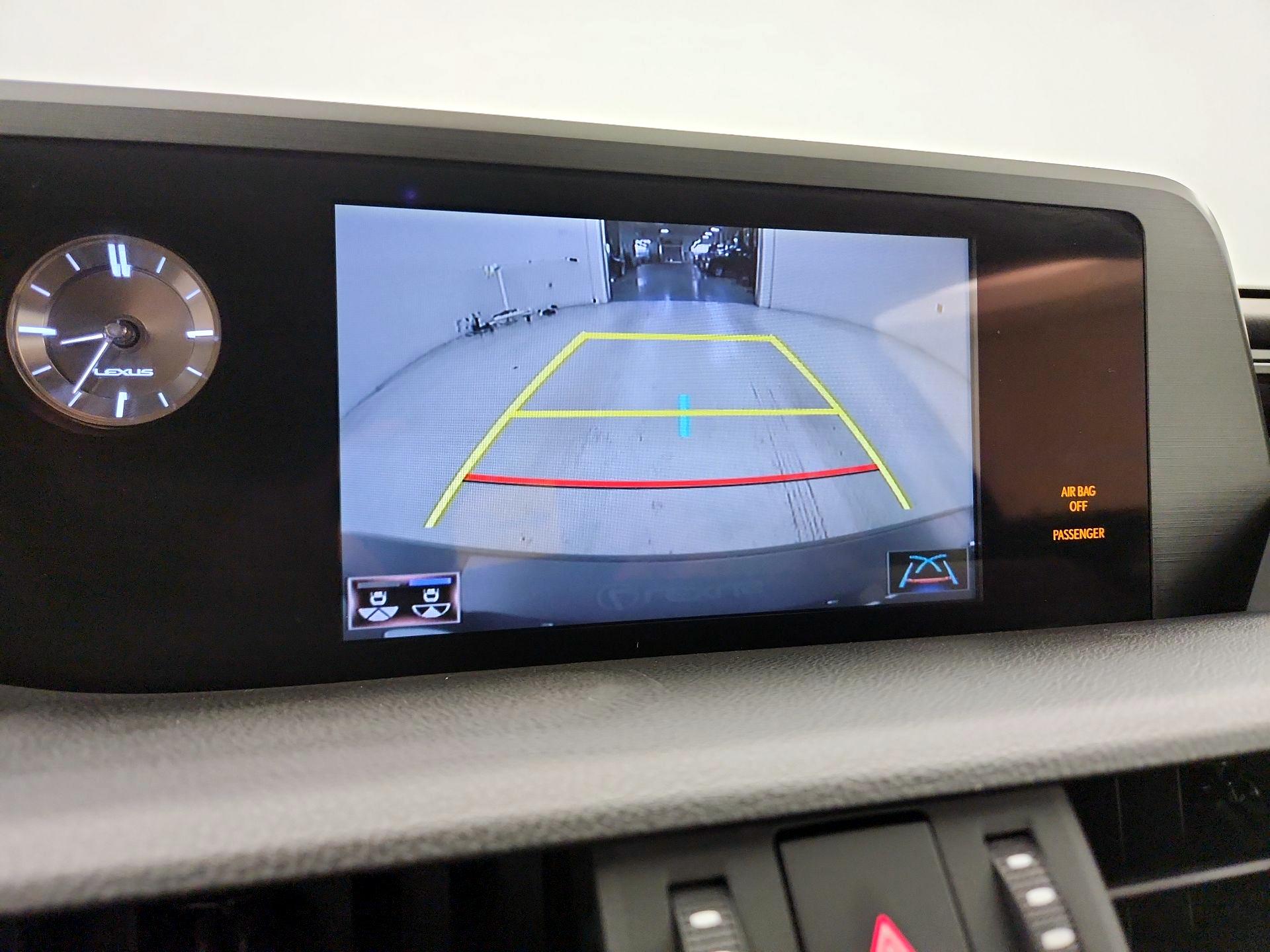 Thumbnail: 2019 Lexus ES - 14