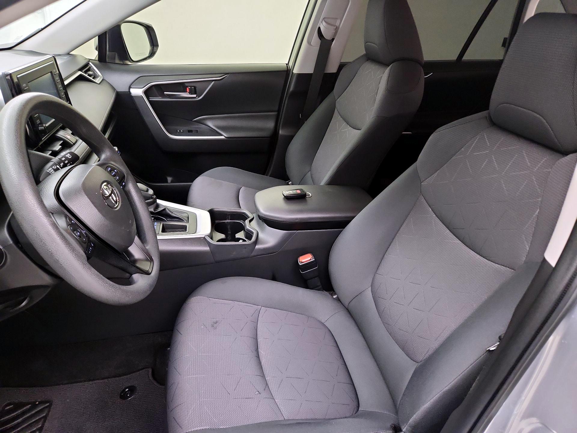 Thumbnail: 2019 Toyota RAV4 - 11