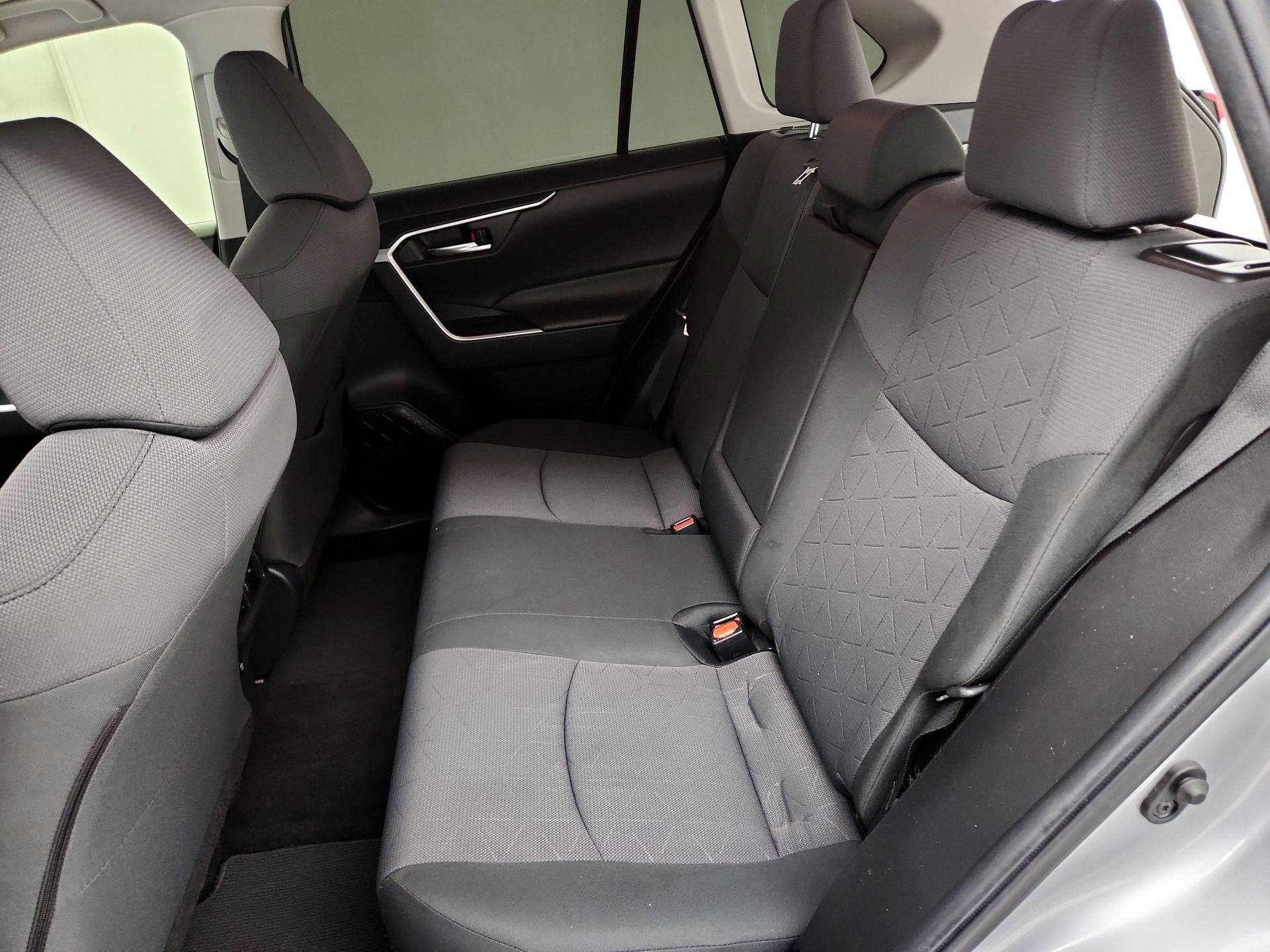 Thumbnail: 2019 Toyota RAV4 - 20