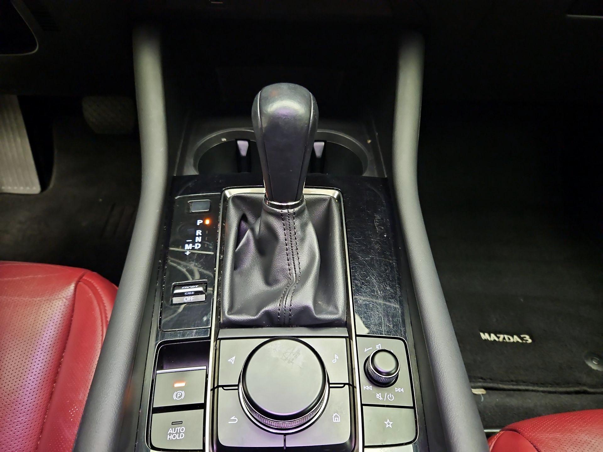 Thumbnail: 2021 Mazda Mazda3 - 17