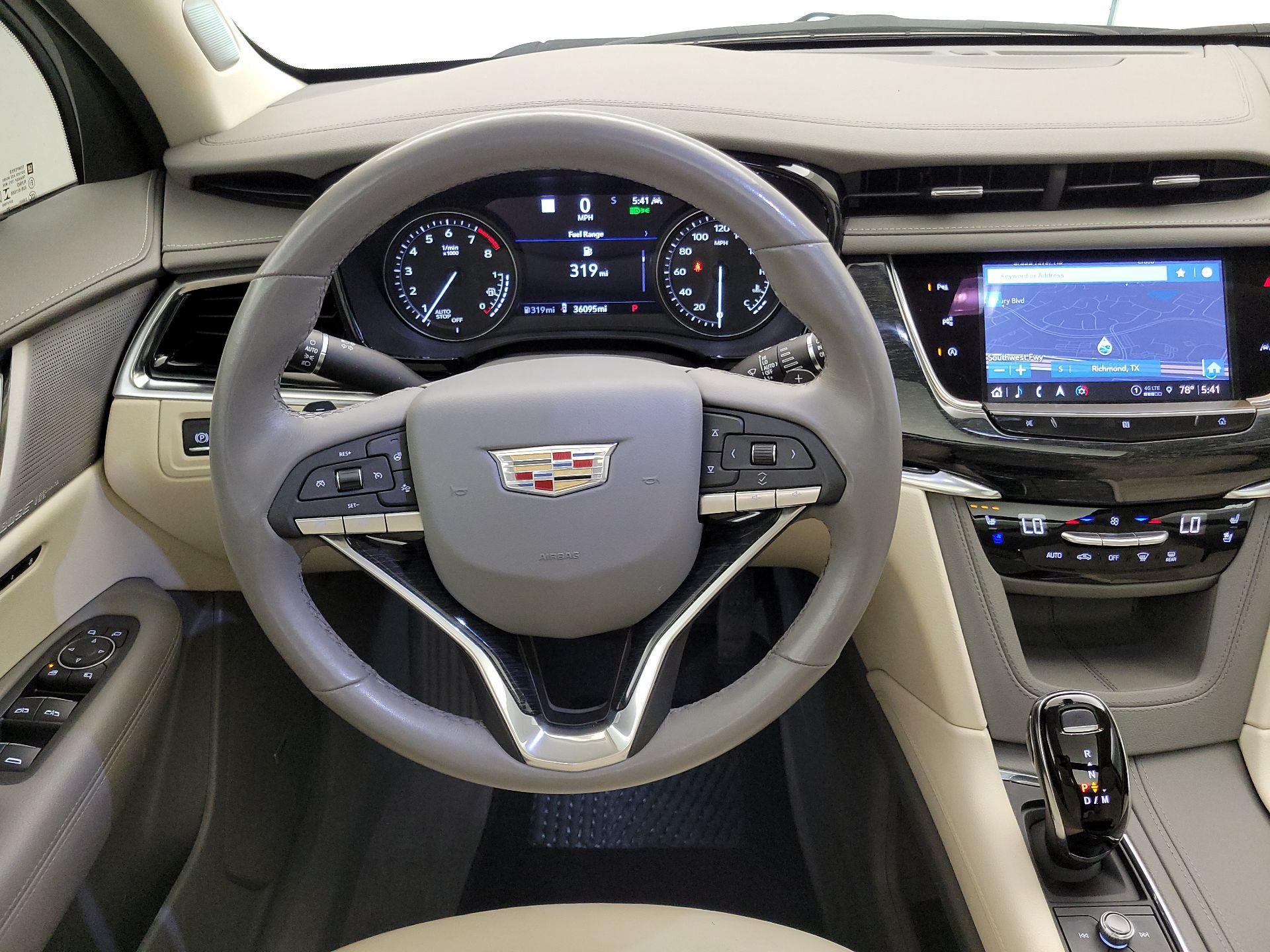 Thumbnail: 2021 Cadillac XT6 - 10
