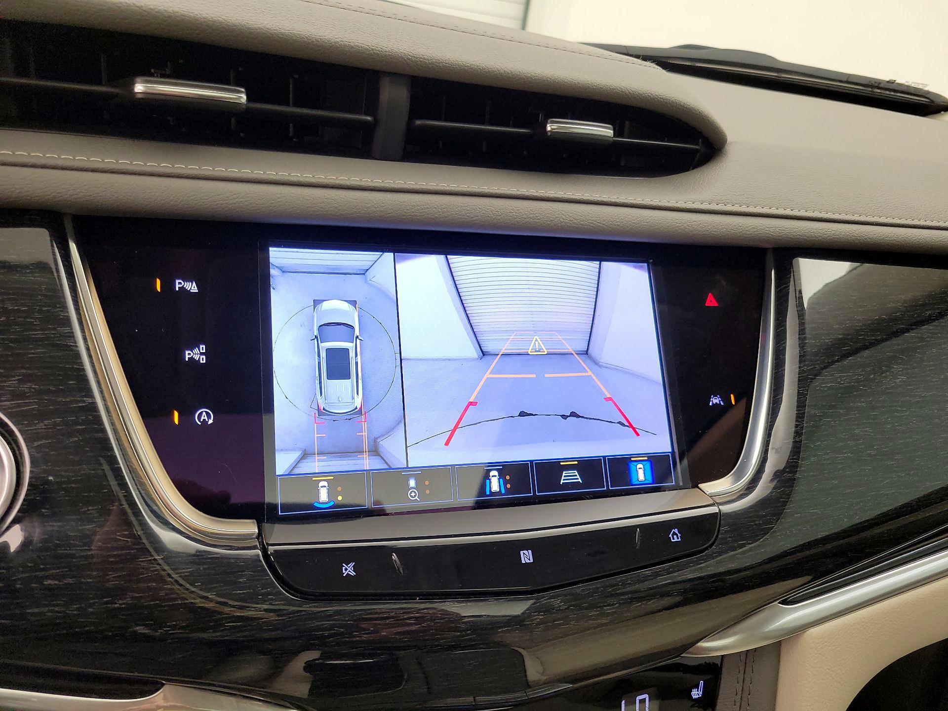 Thumbnail: 2021 Cadillac XT6 - 15