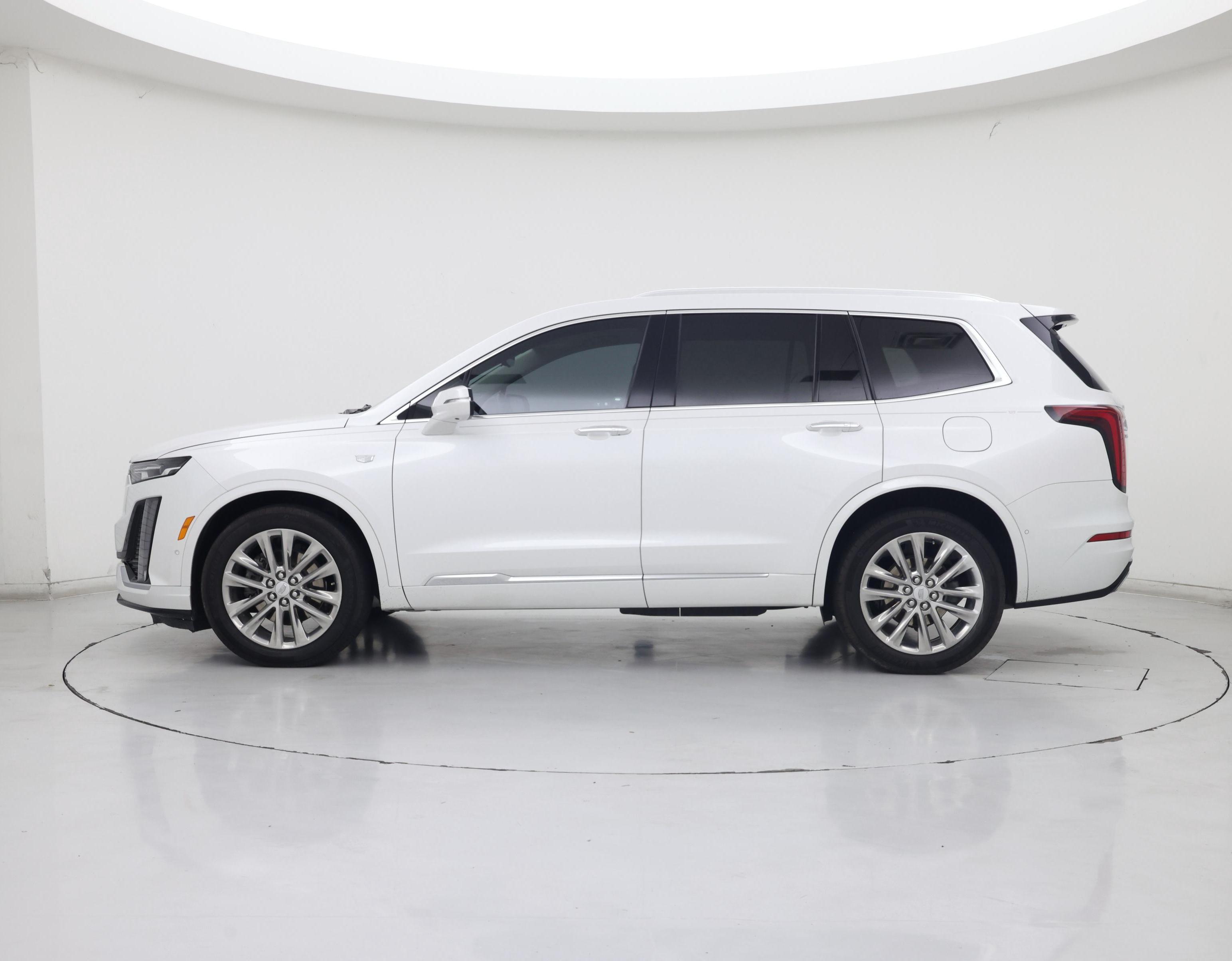 Thumbnail: 2021 Cadillac XT6 - 3