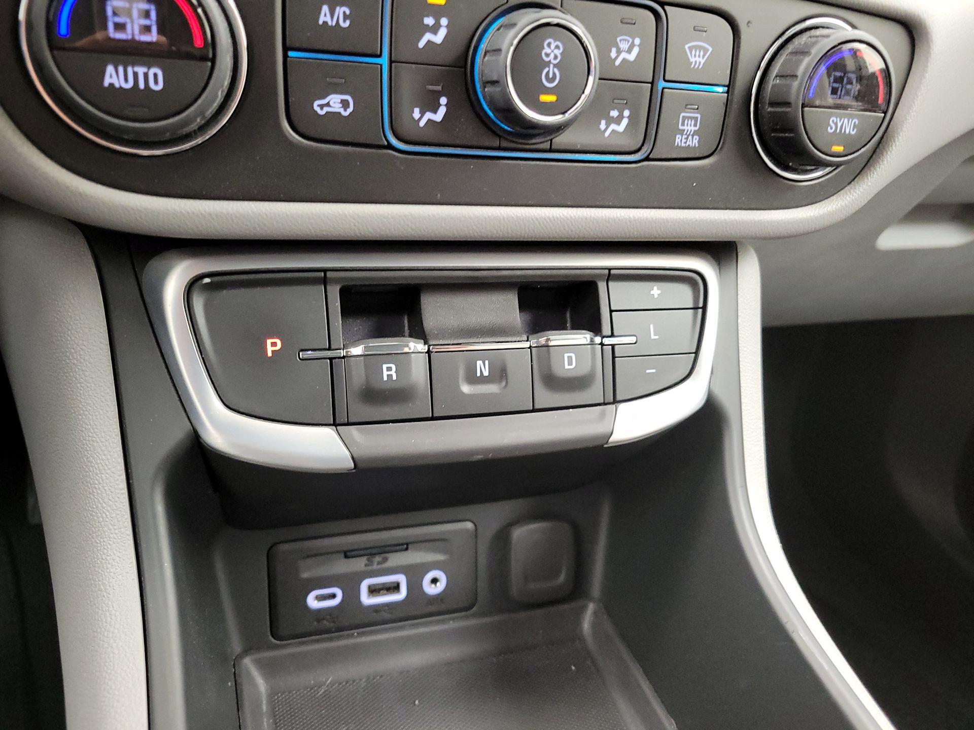 Thumbnail: 2022 GMC Terrain - 17