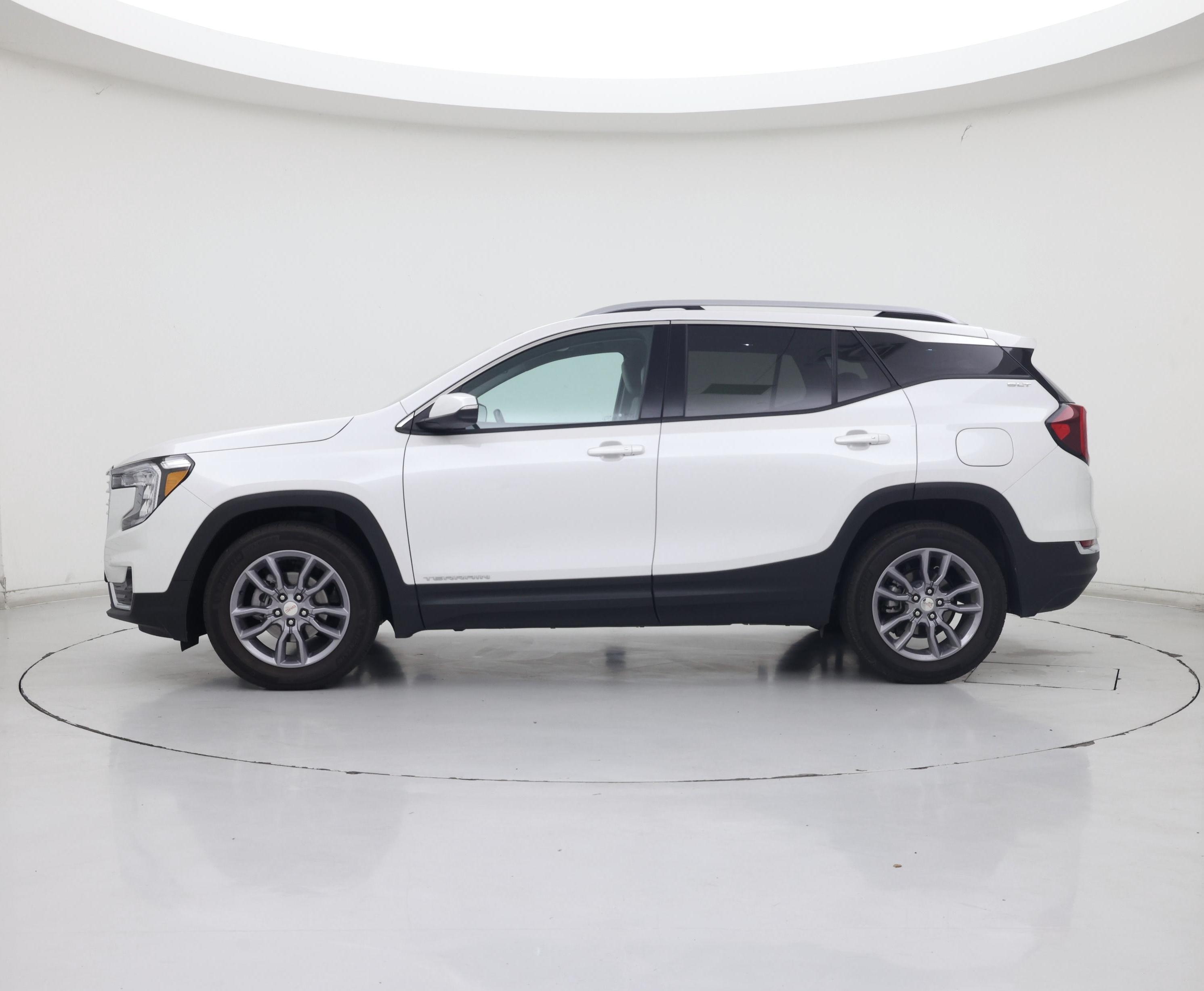 Thumbnail: 2022 GMC Terrain - 3