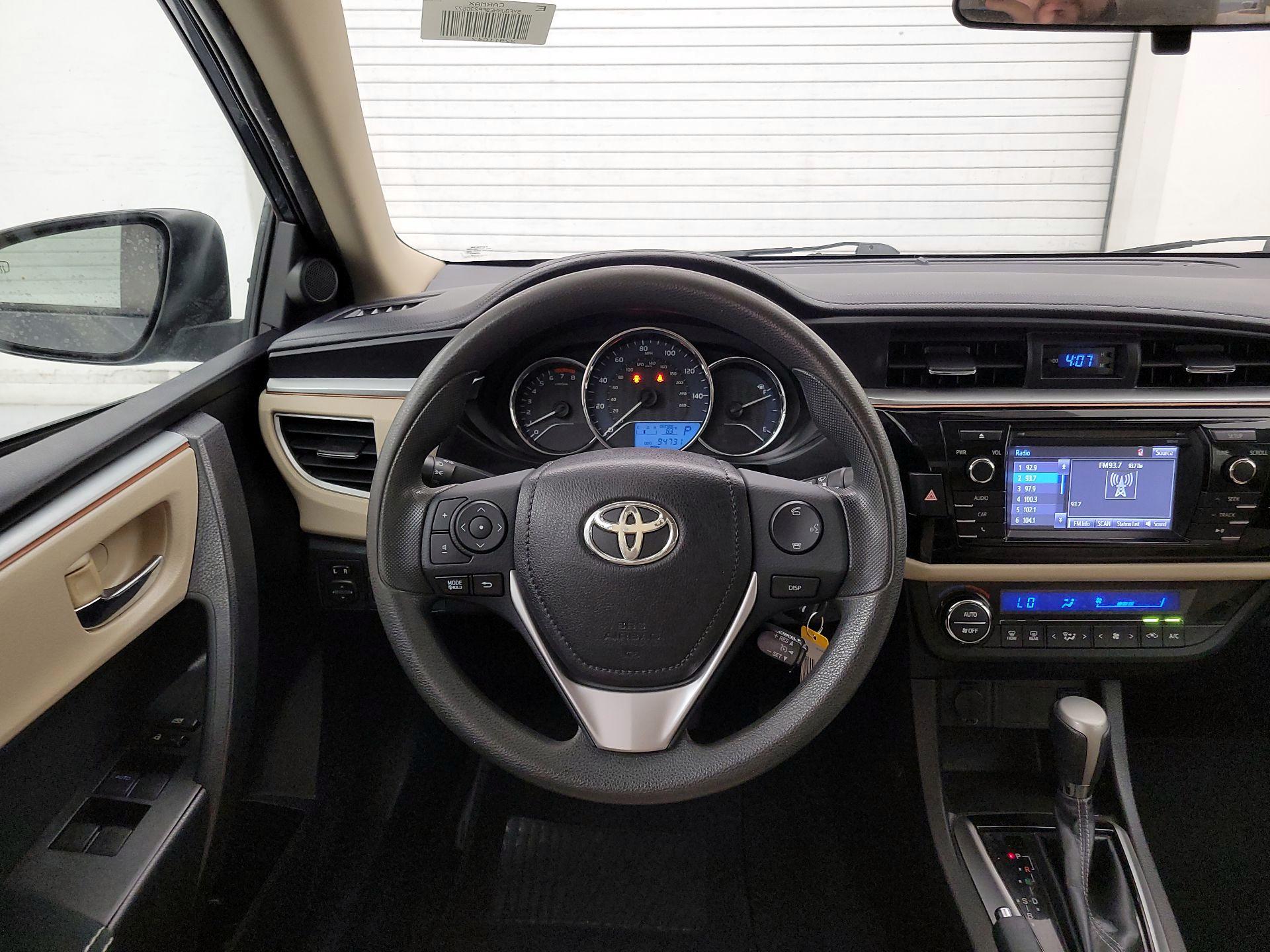Thumbnail: 2015 Toyota Corolla - 10