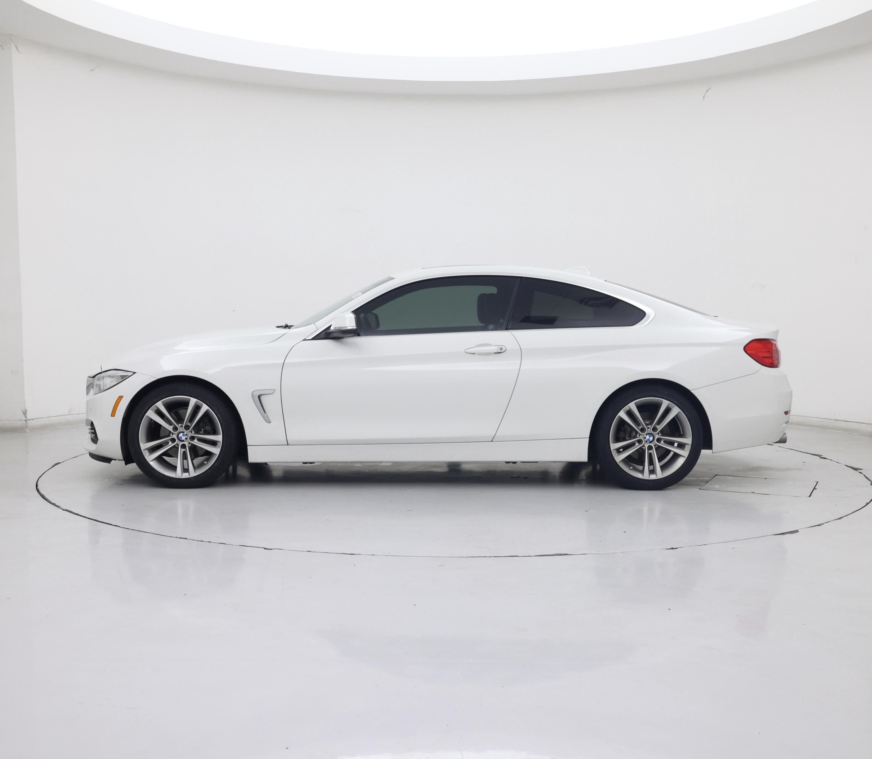 Thumbnail: 2017 BMW 4 Series - 3