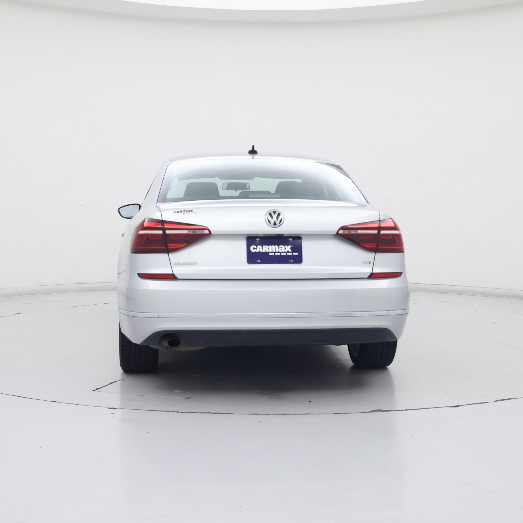 Thumbnail: 2019 Volkswagen Passat - 6