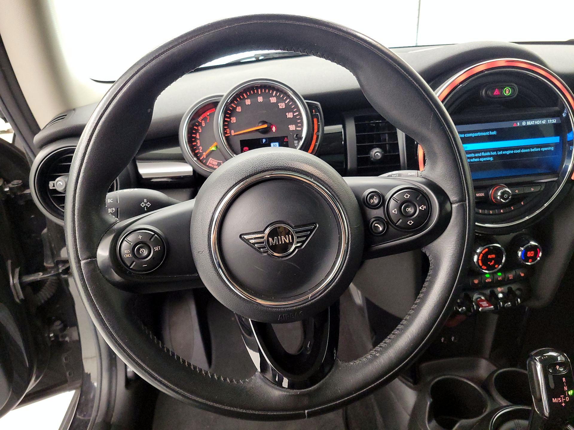 Thumbnail: 2020 MINI Cooper Hardtop - 10