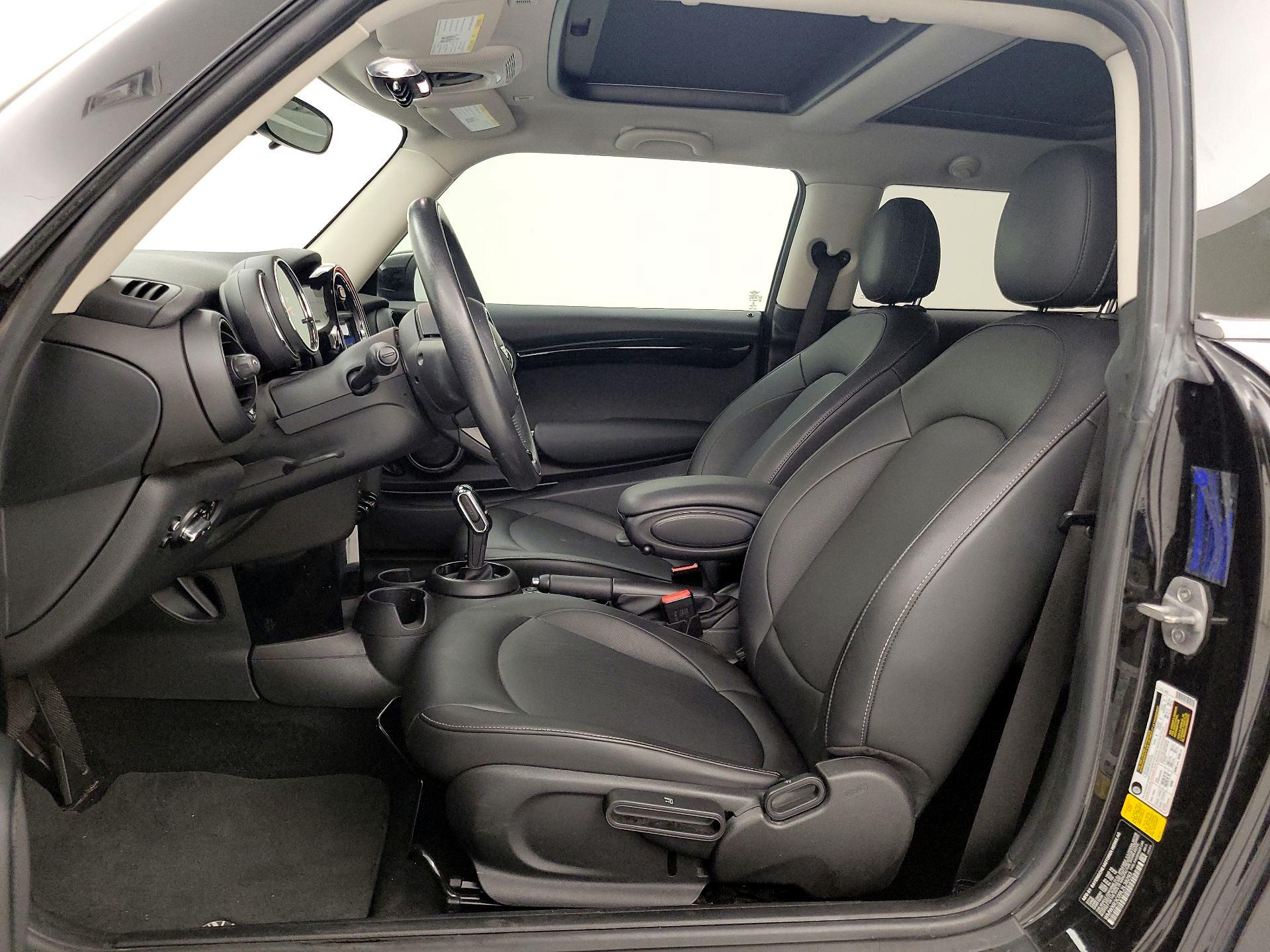 Thumbnail: 2020 MINI Cooper Hardtop - 11