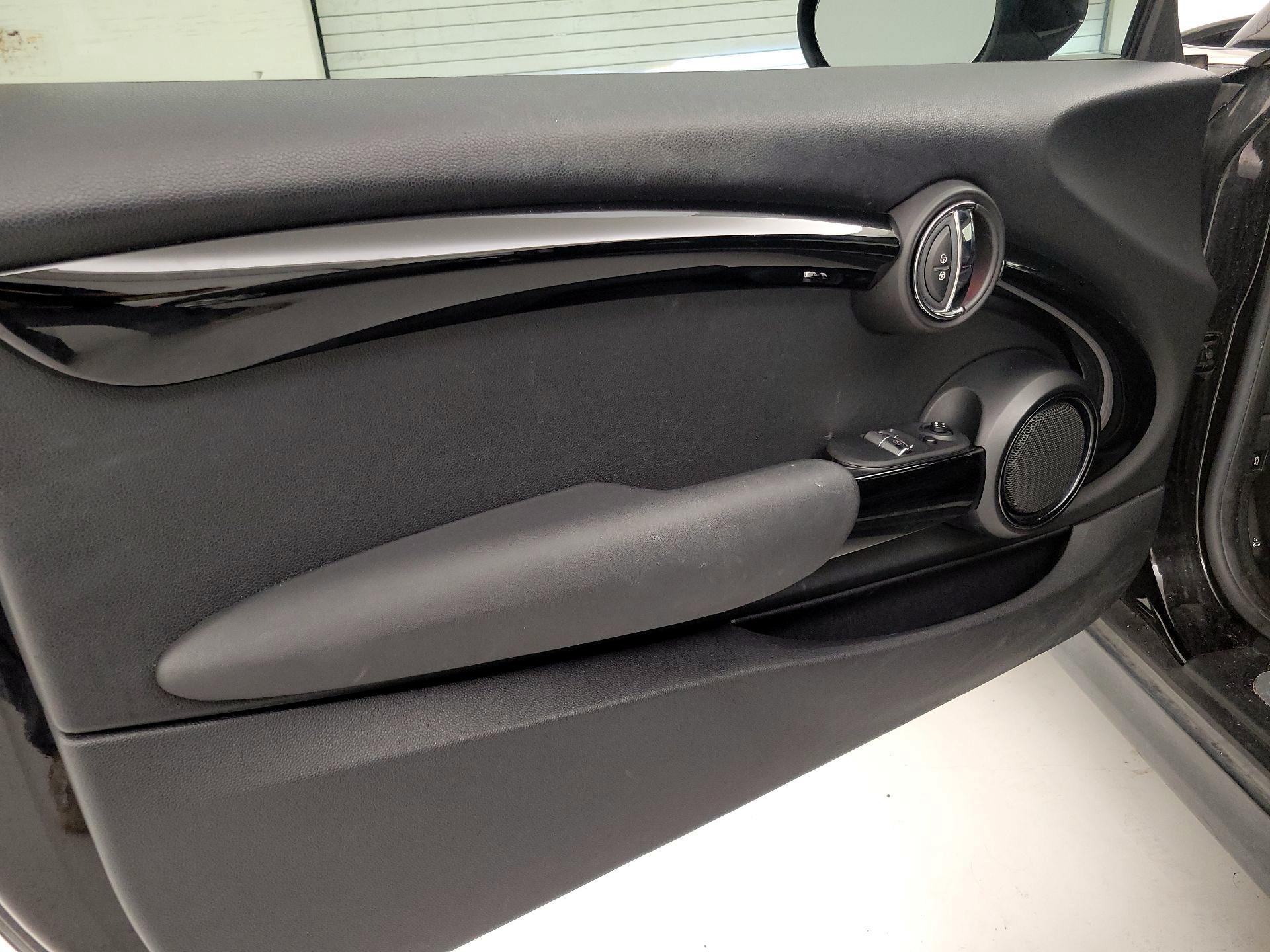 Thumbnail: 2020 MINI Cooper Hardtop - 12