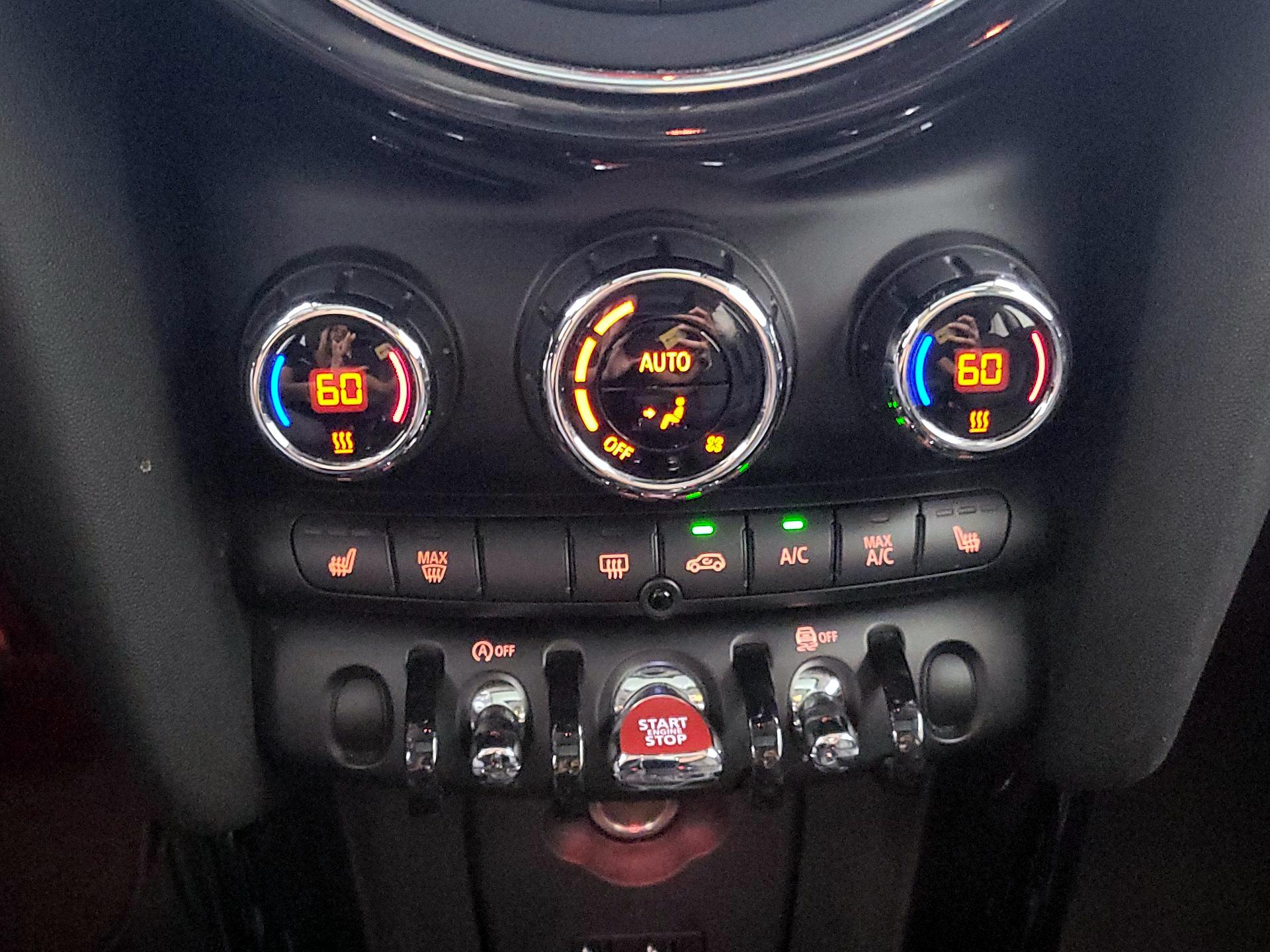 Thumbnail: 2020 MINI Cooper Hardtop - 17