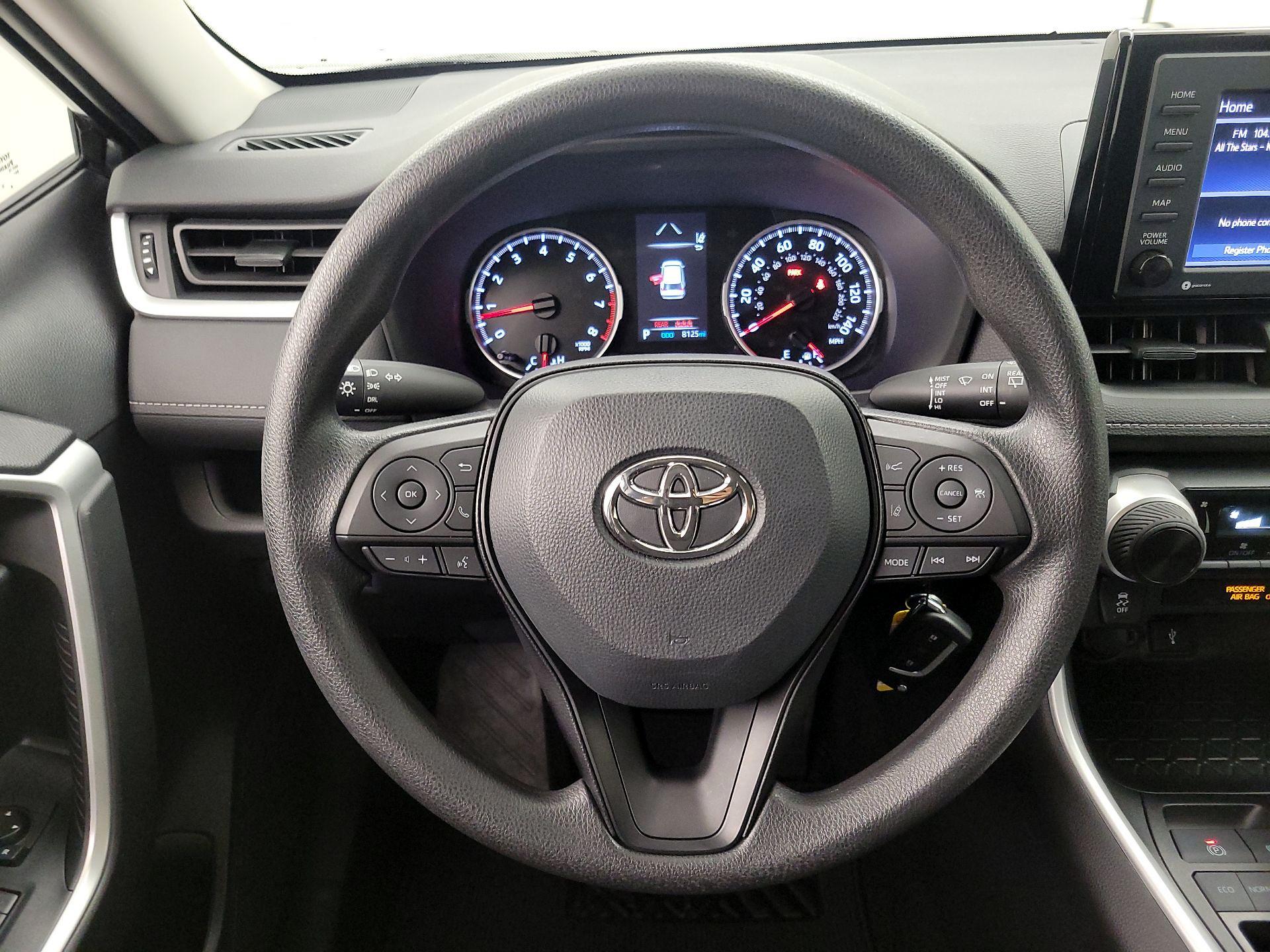 Thumbnail: 2022 Toyota RAV4 - 10