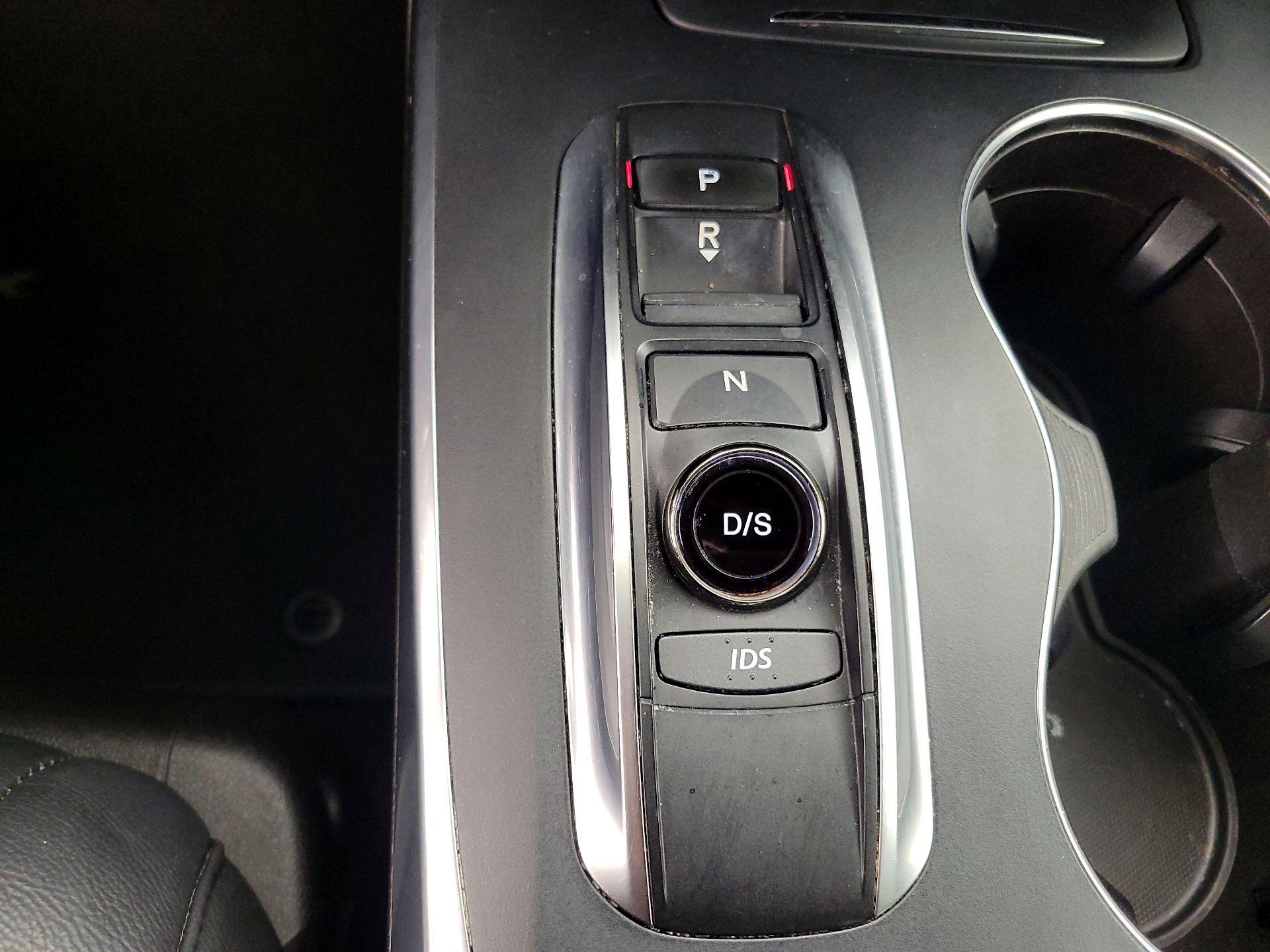 Thumbnail: 2016 Acura MDX - 17