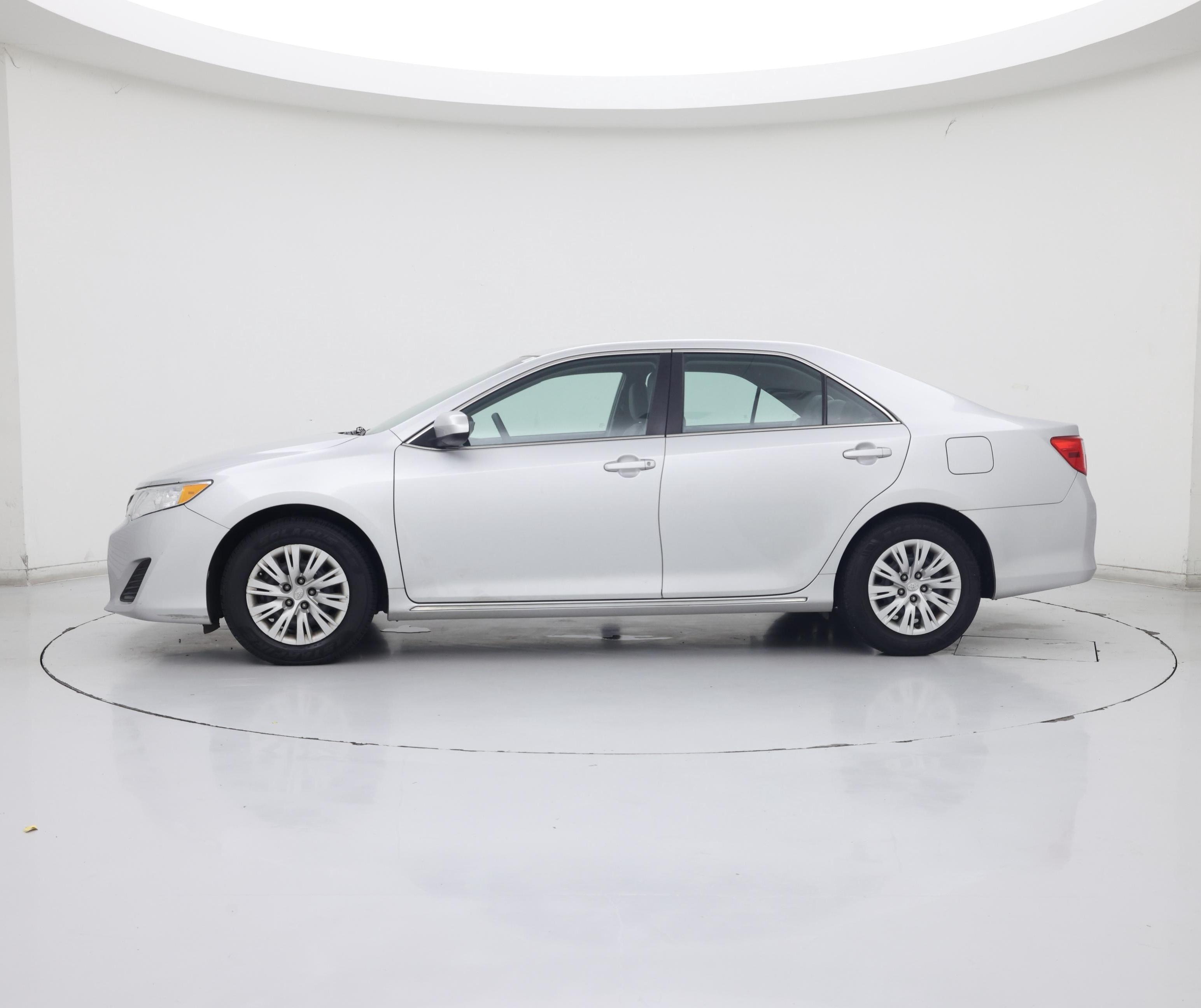 Thumbnail: 2014 Toyota Camry - 3