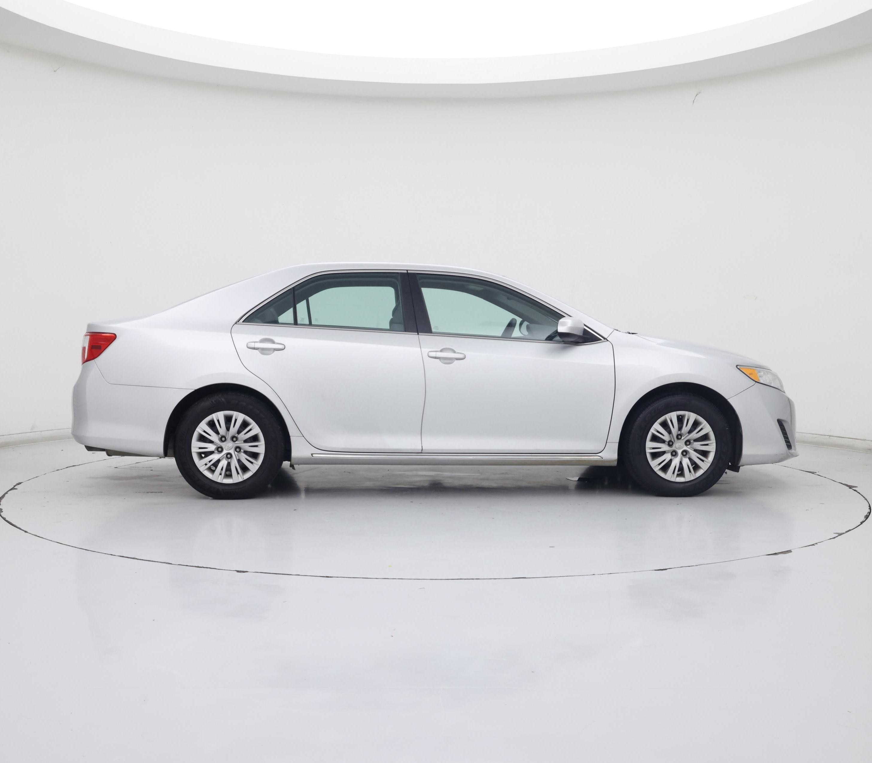 Thumbnail: 2014 Toyota Camry - 7