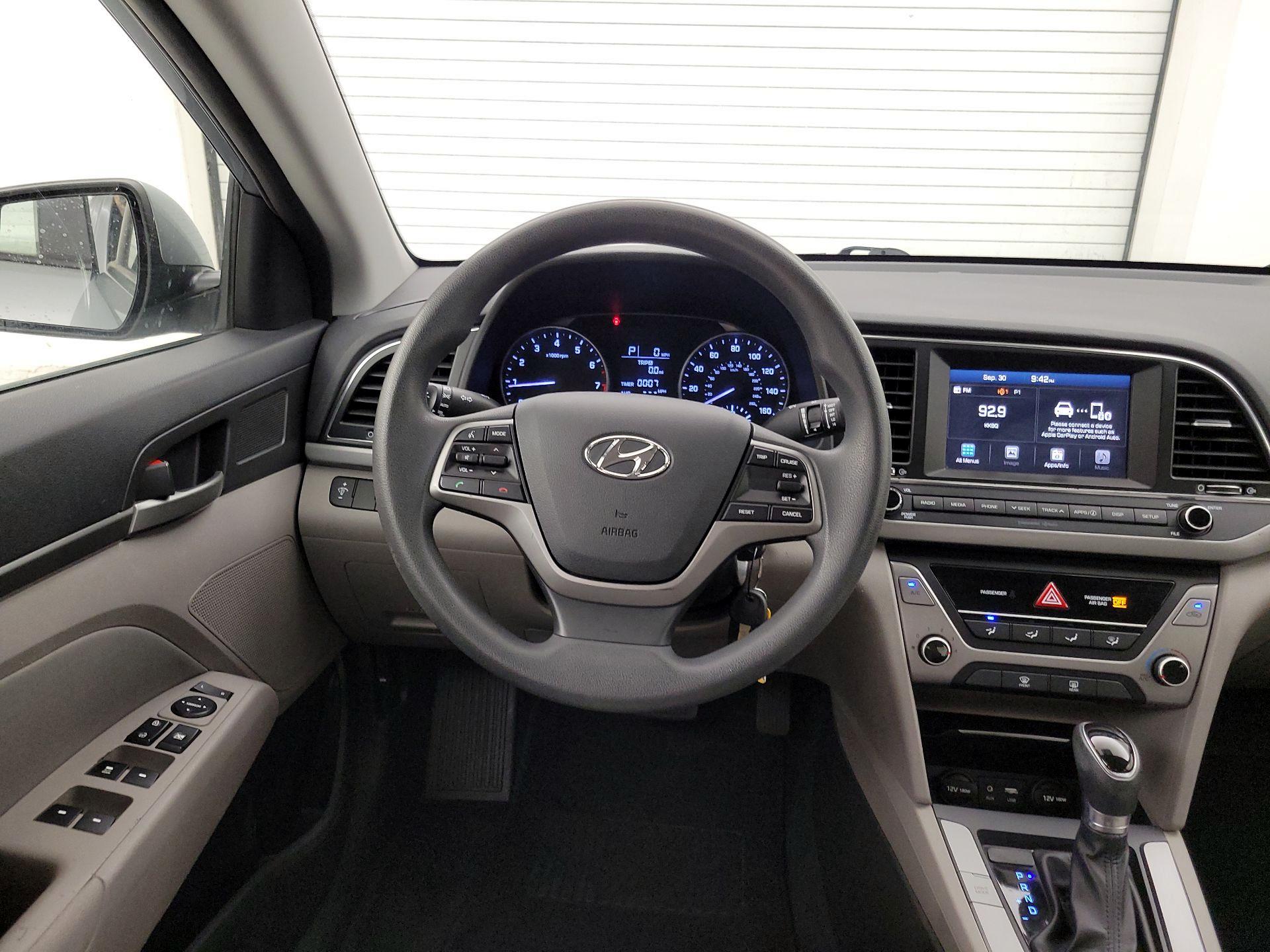 Thumbnail: 2017 Hyundai Elantra - 10