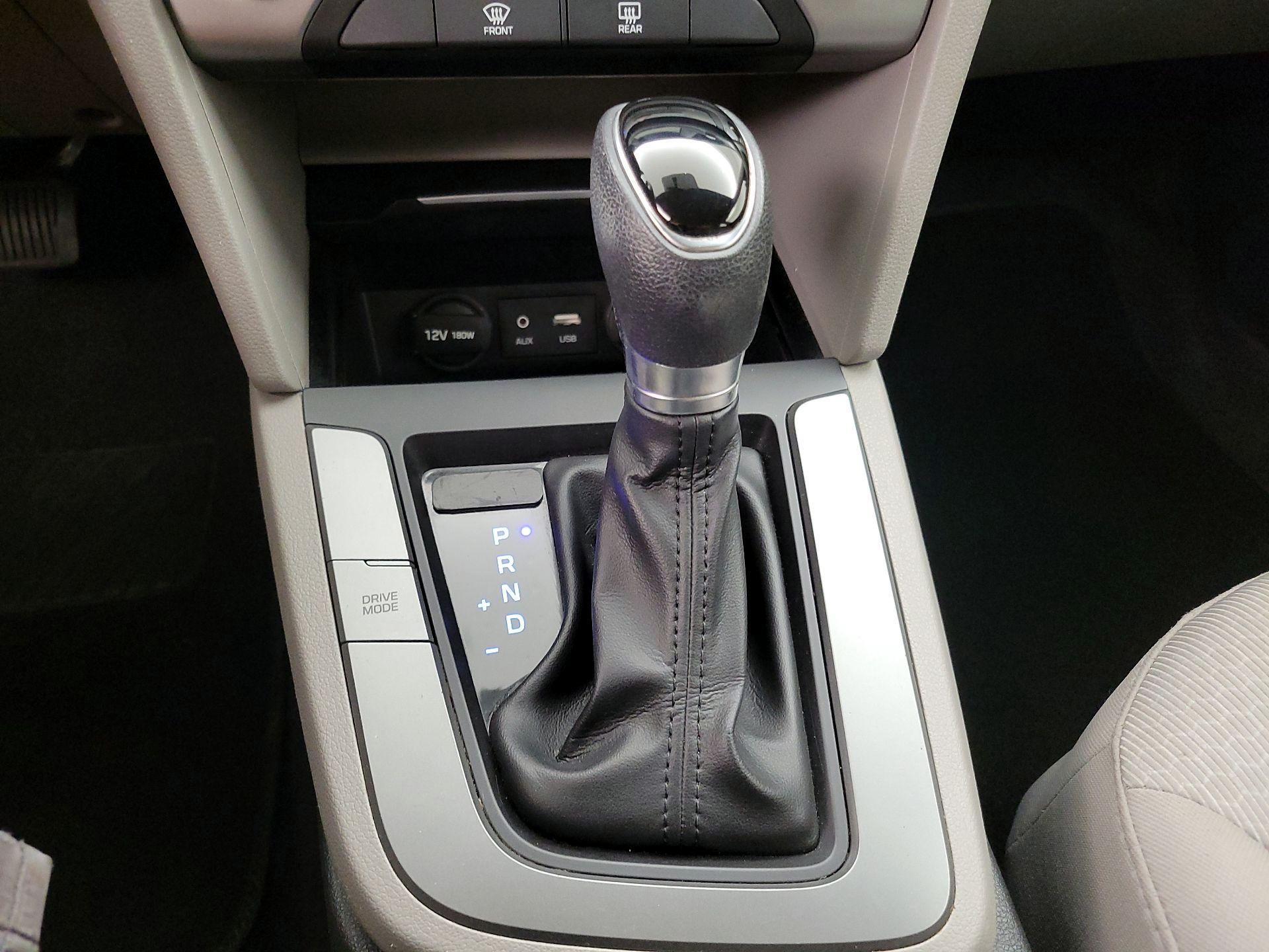 Thumbnail: 2017 Hyundai Elantra - 17
