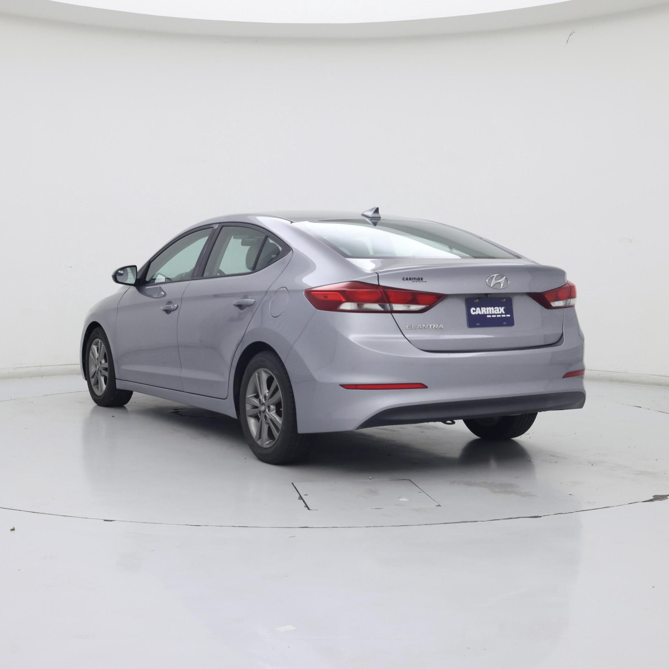 Thumbnail: 2017 Hyundai Elantra - 2