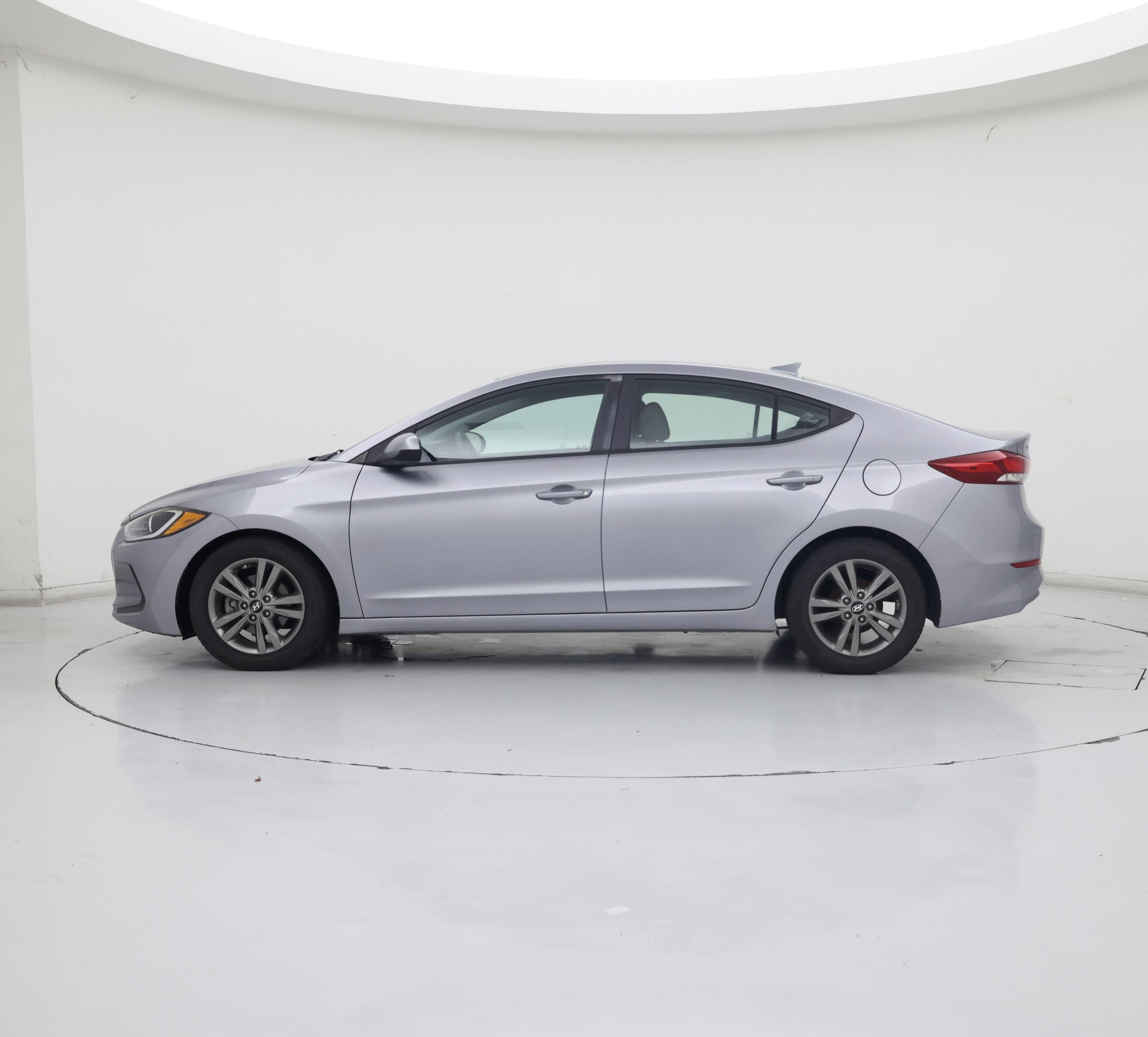 Thumbnail: 2017 Hyundai Elantra - 3