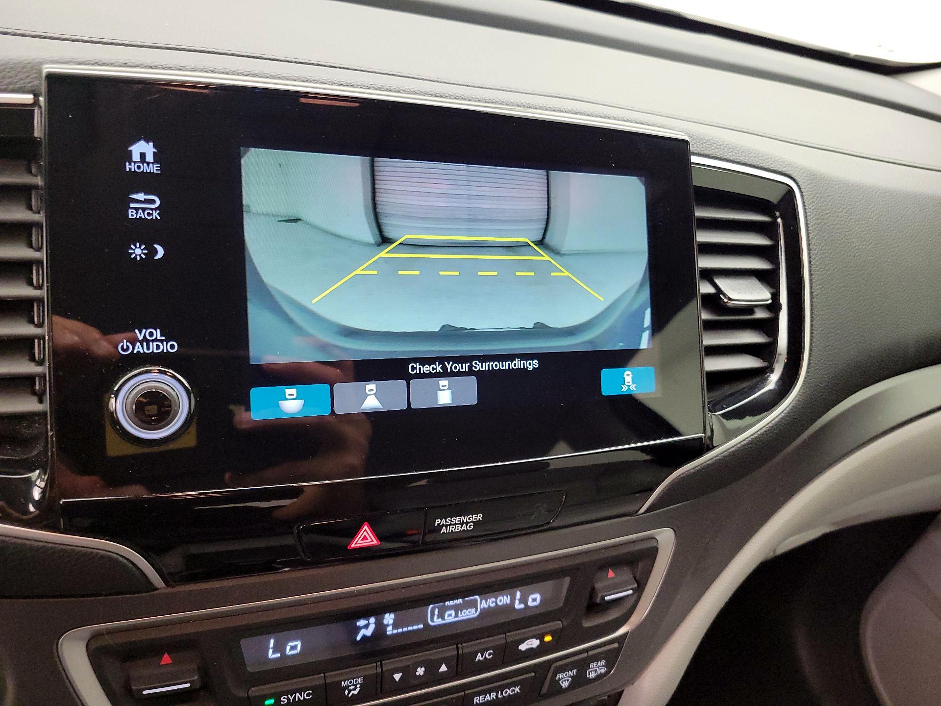 Thumbnail: 2019 Honda Pilot - 14