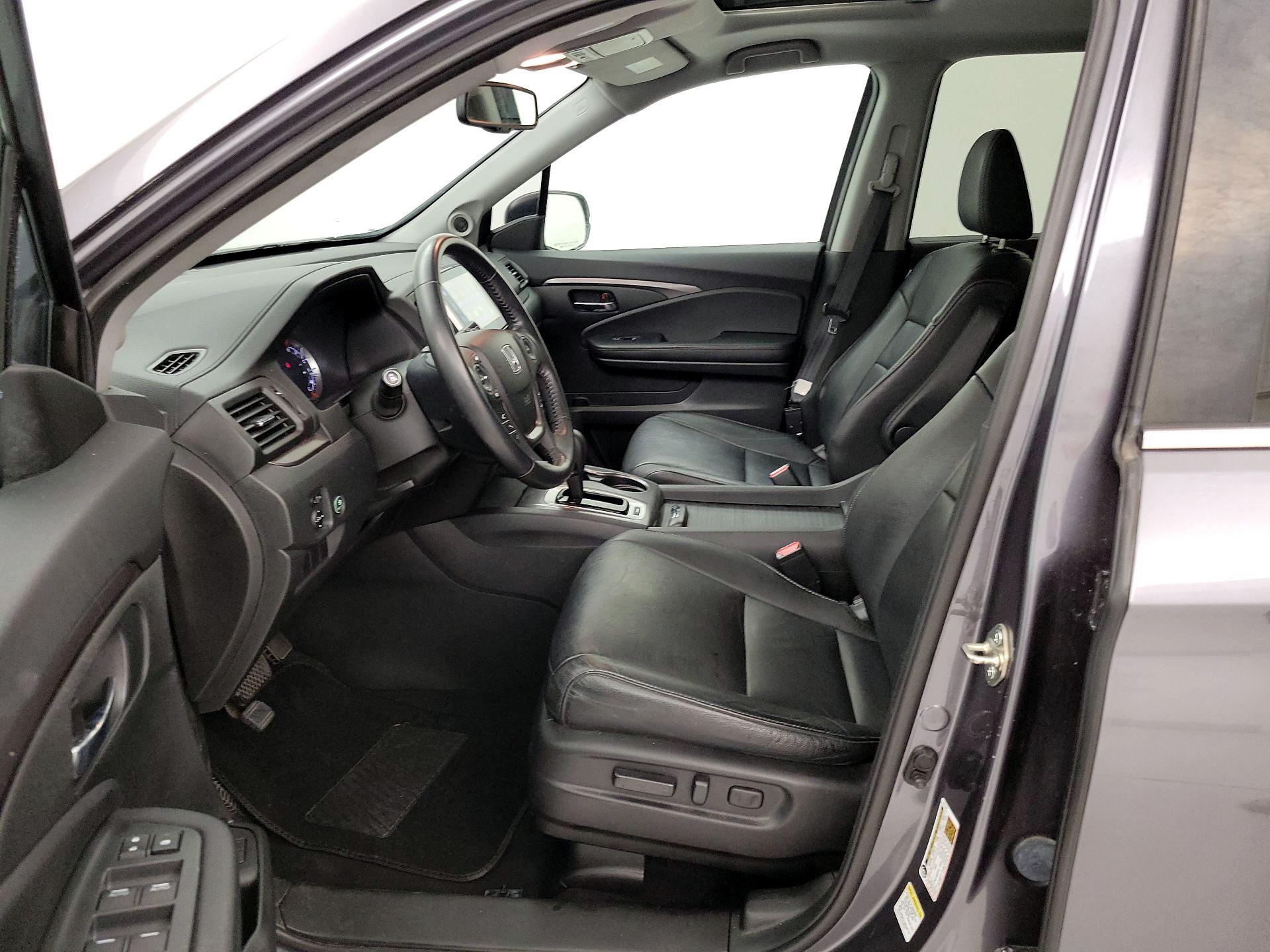 Thumbnail: 2016 Honda Pilot - 11
