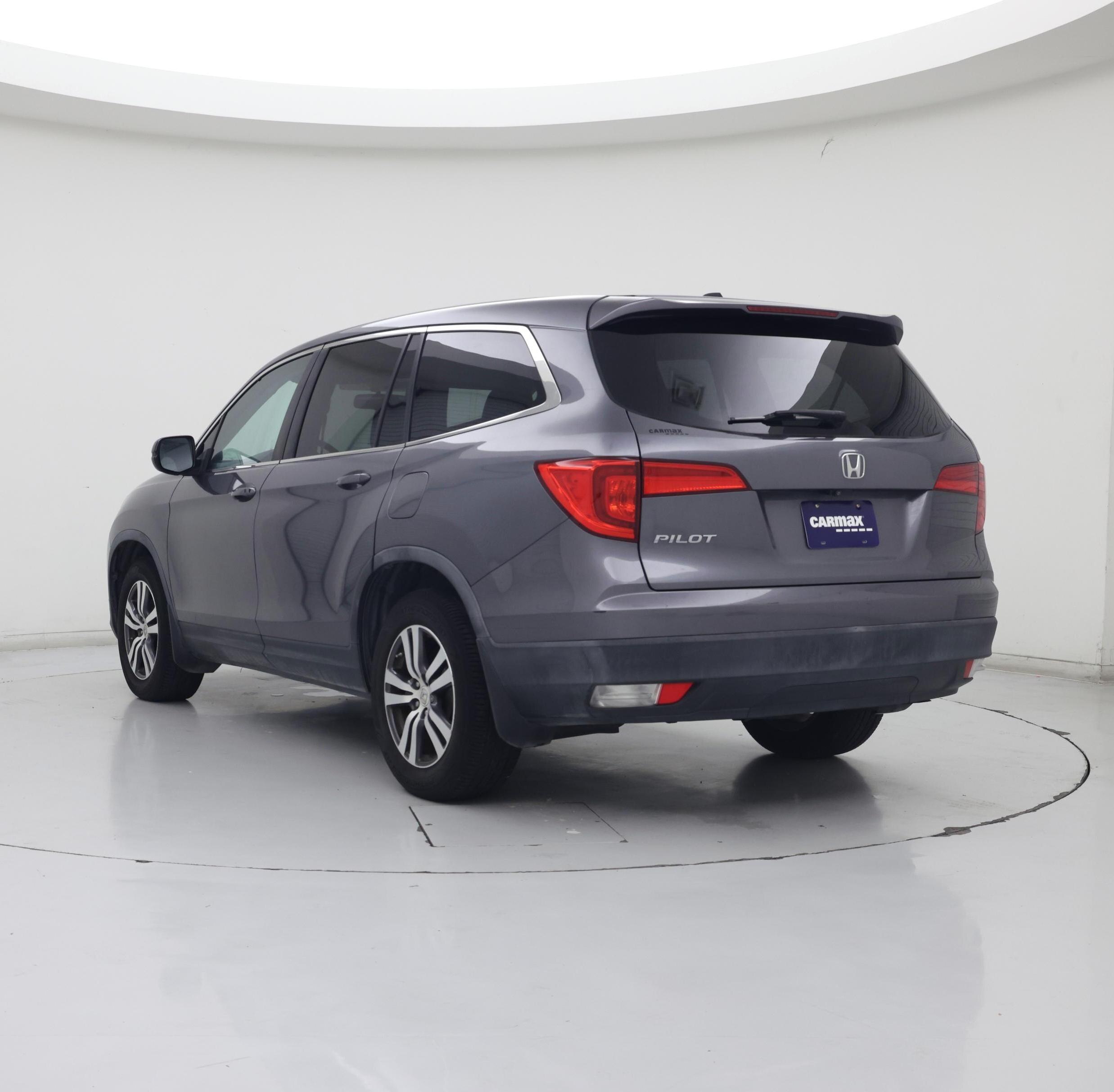 Thumbnail: 2016 Honda Pilot - 2