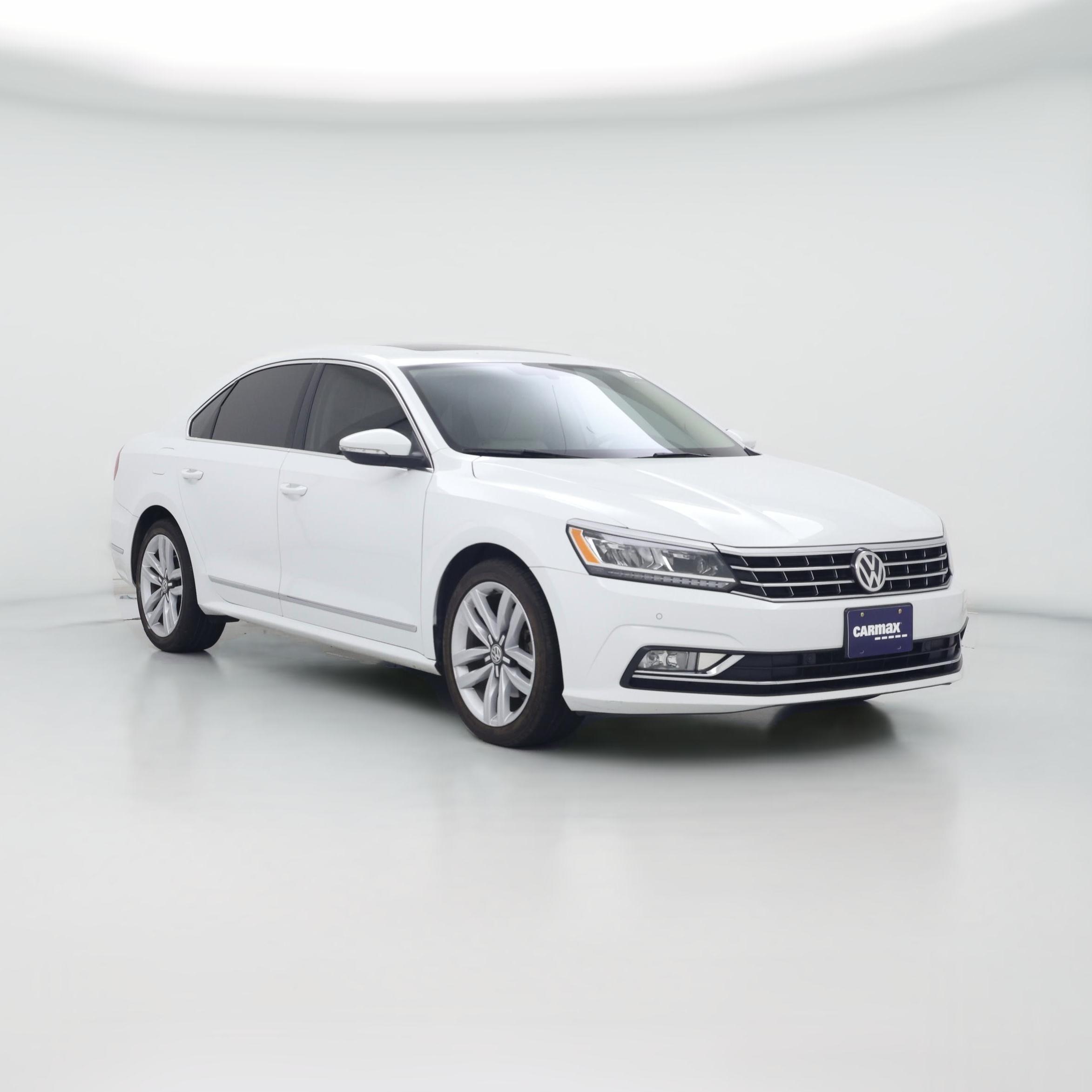 Thumbnail: 2017 Volkswagen Passat - 1