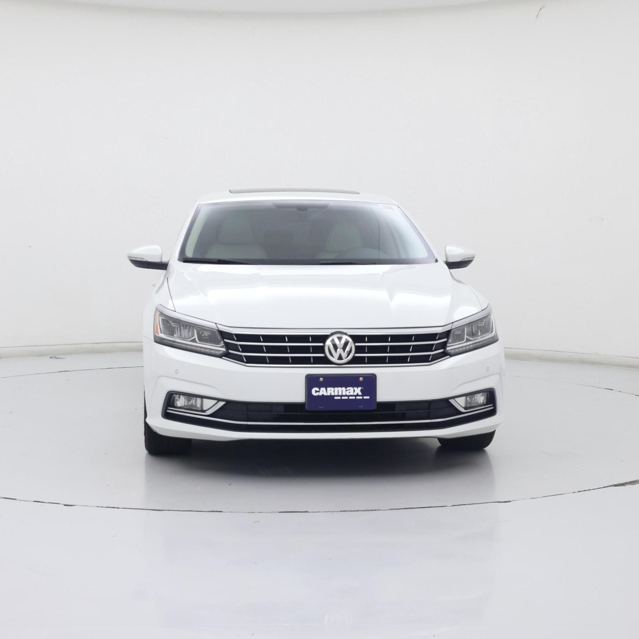 Thumbnail: 2017 Volkswagen Passat - 5