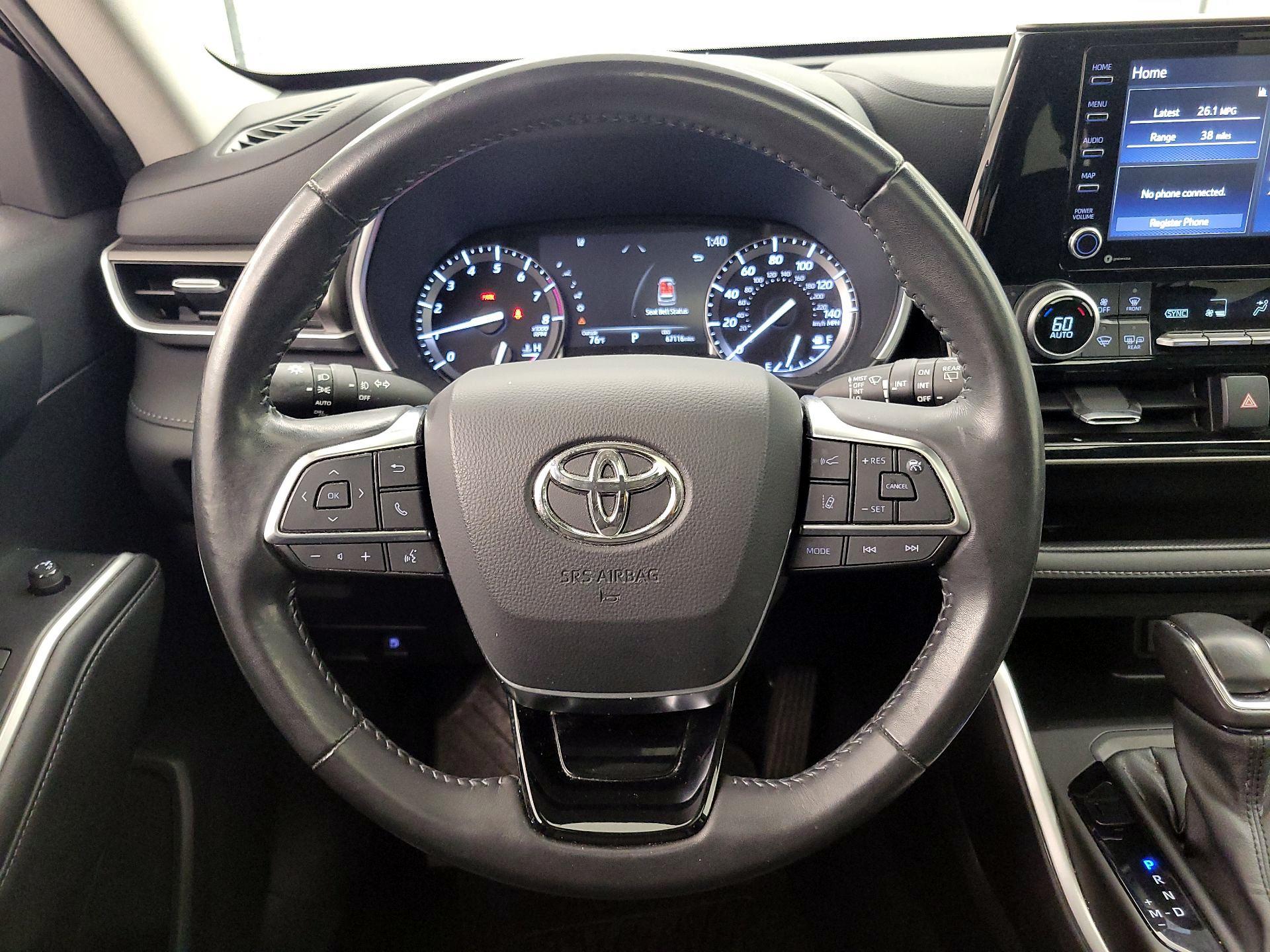 Thumbnail: 2021 Toyota Highlander - 10