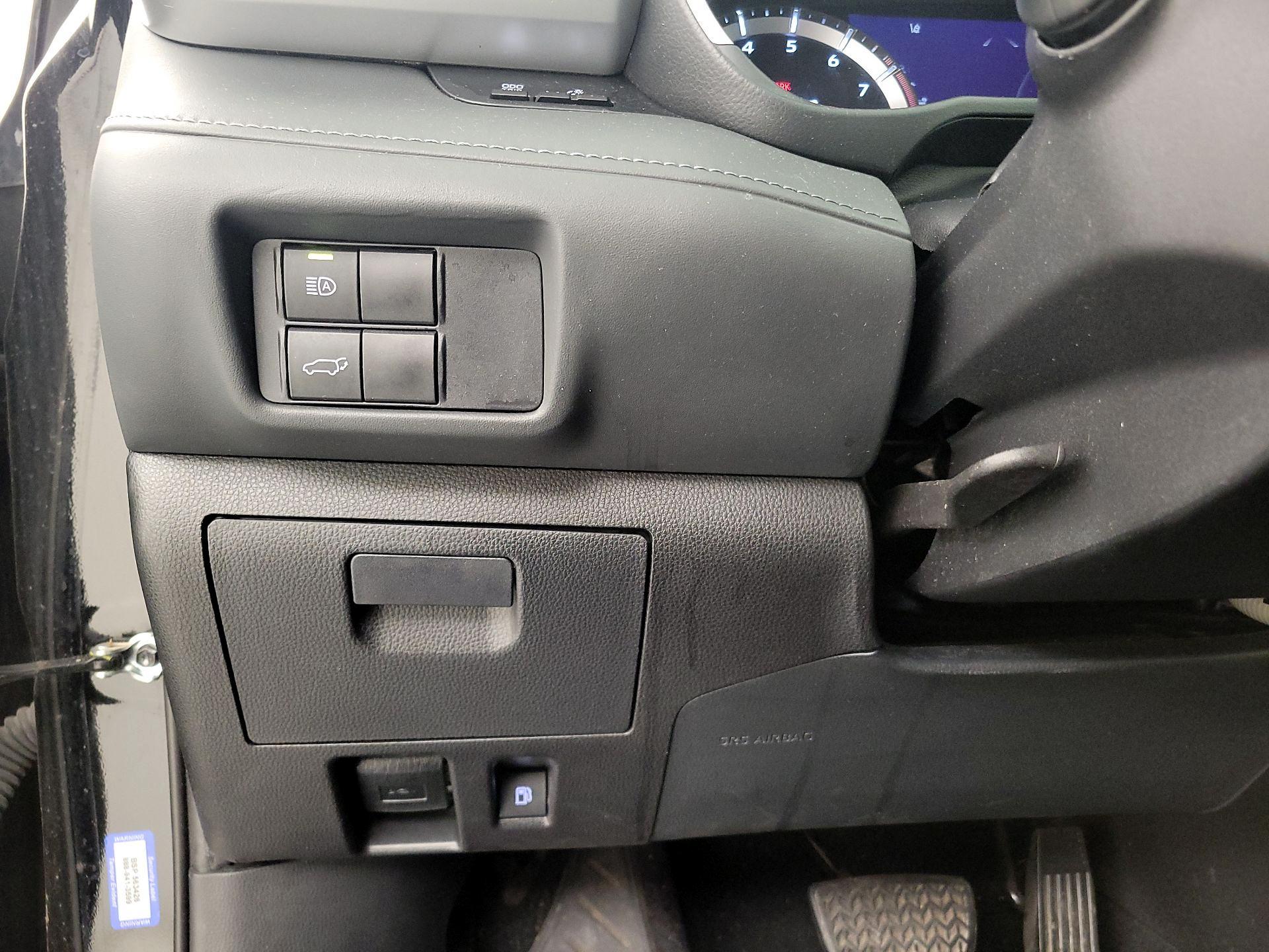 Thumbnail: 2021 Toyota Highlander - 13