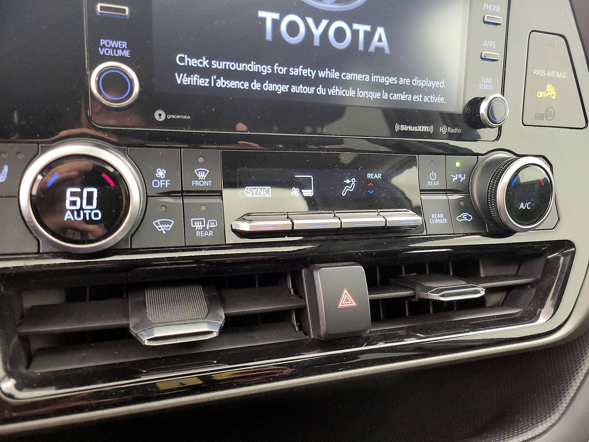 Thumbnail: 2021 Toyota Highlander - 16