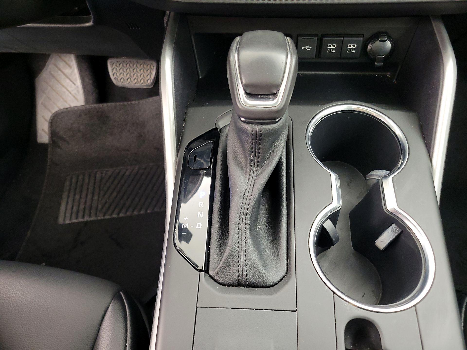 Thumbnail: 2021 Toyota Highlander - 17
