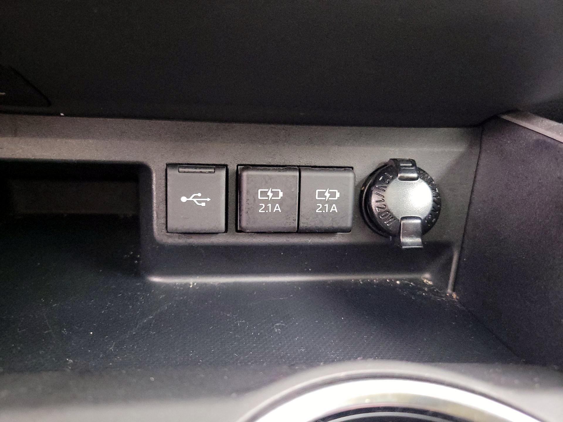 Thumbnail: 2021 Toyota Highlander - 18