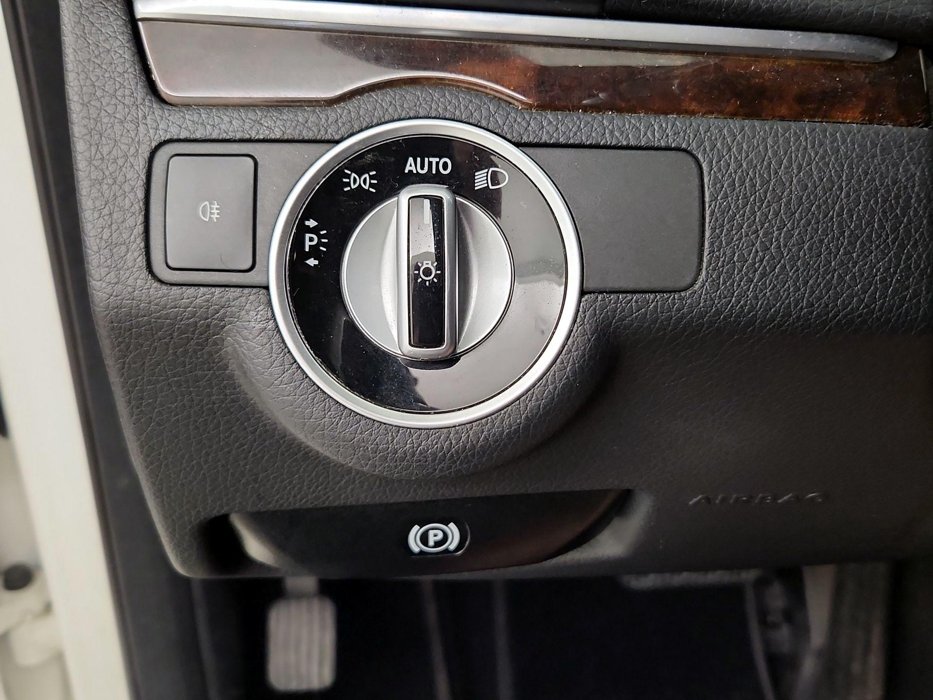 Thumbnail: 2015 Mercedes-Benz E-Class - 13