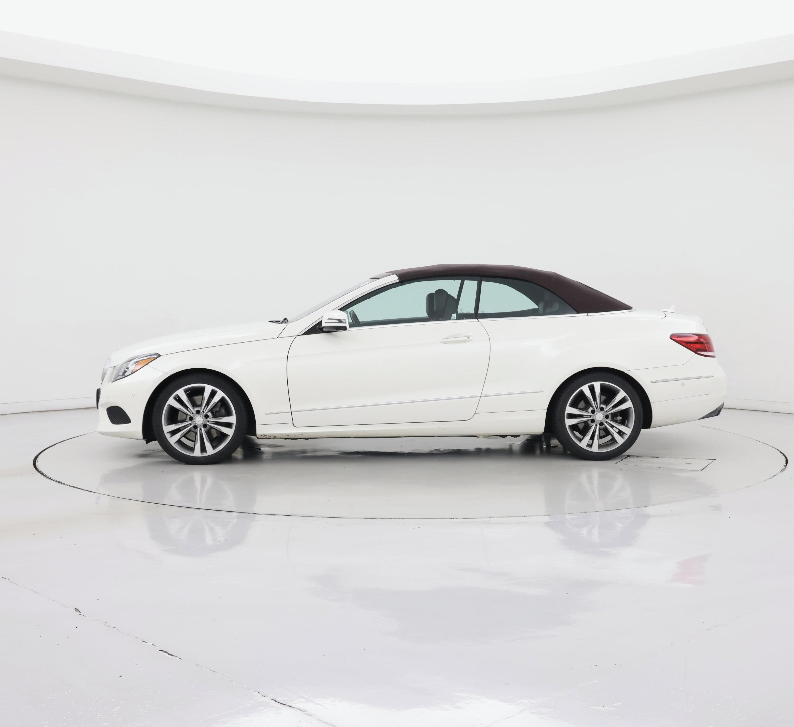 Thumbnail: 2015 Mercedes-Benz E-Class - 3