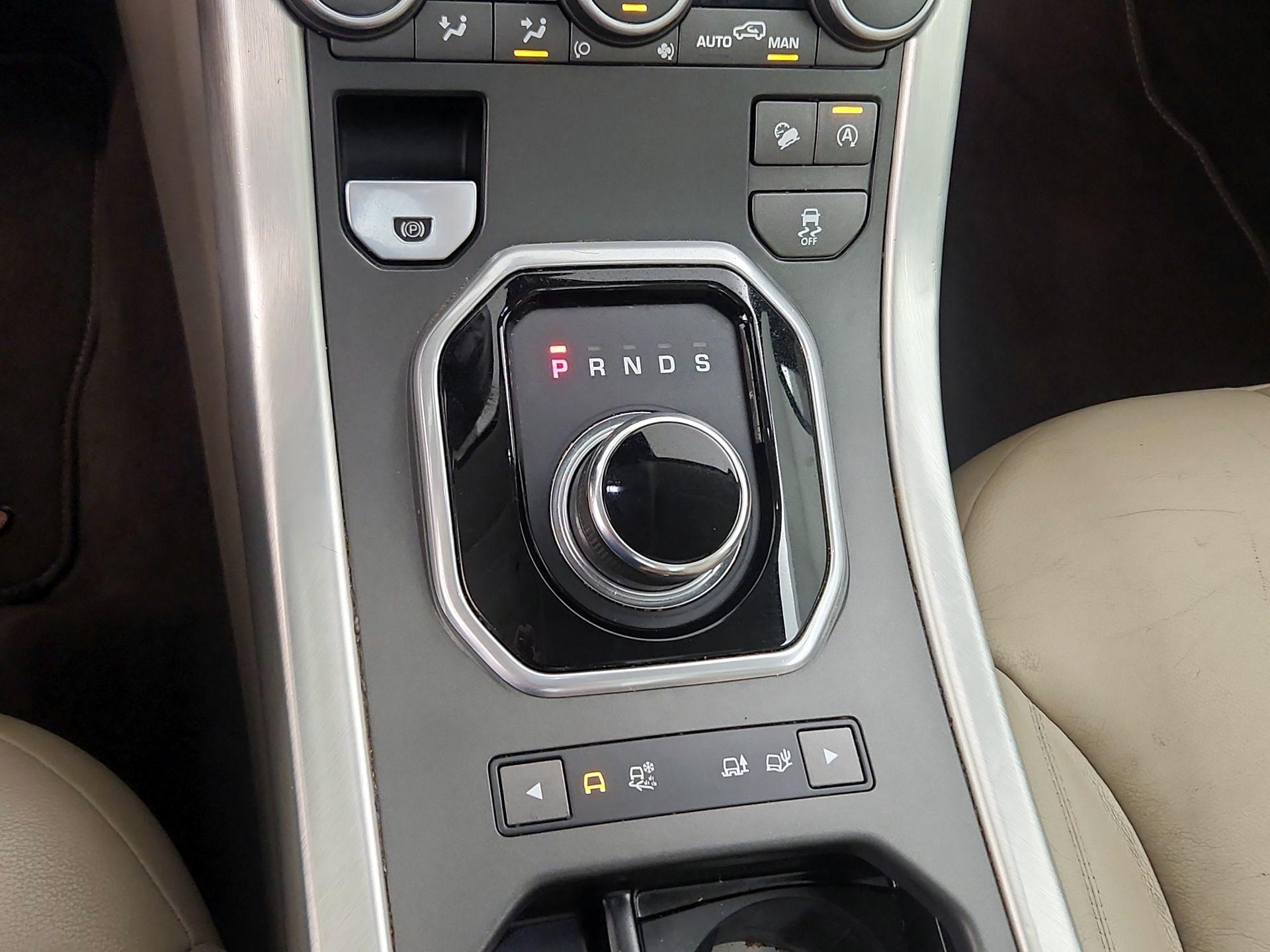 Thumbnail: 2017 Land Rover Range Rover Evoque - 18