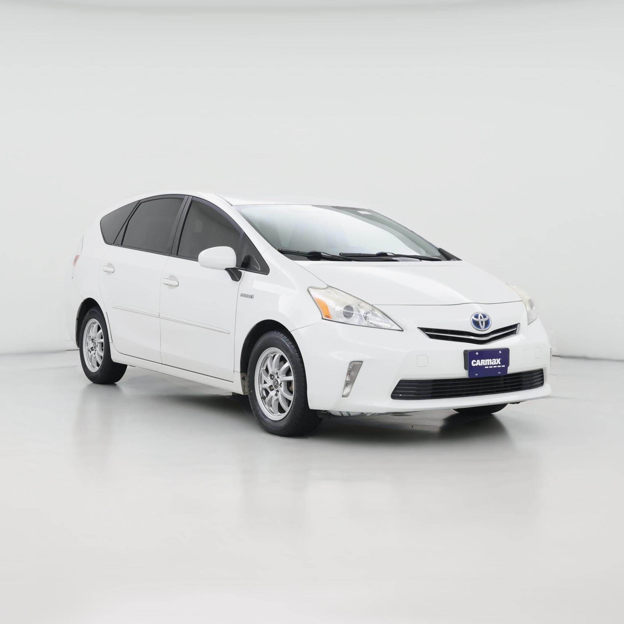 Thumbnail: 2014 Toyota Prius v - 1