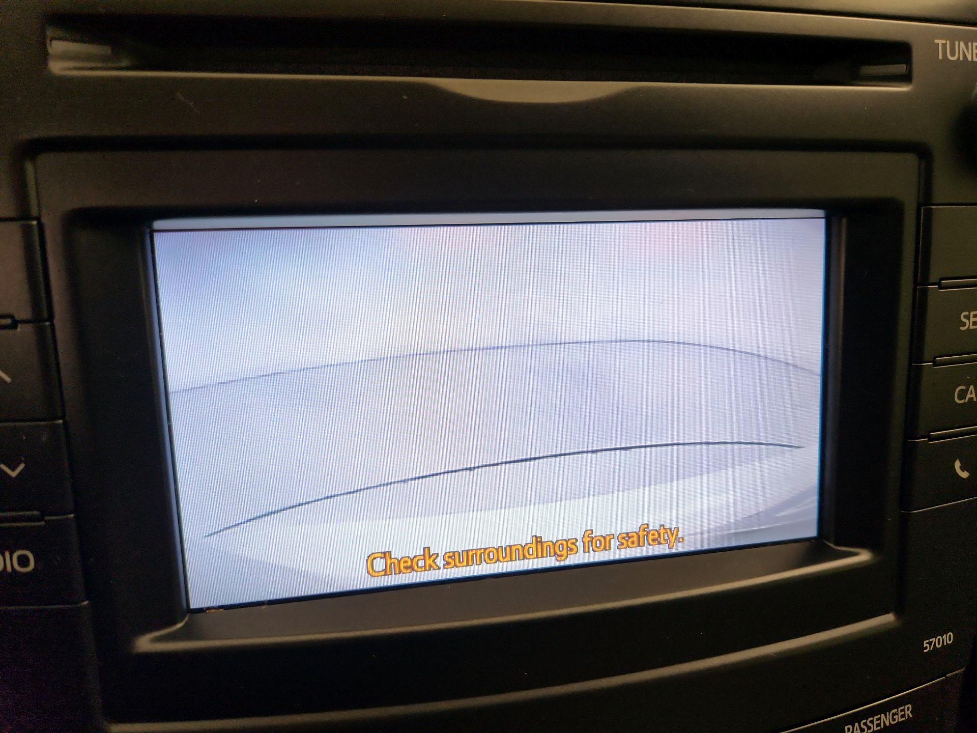 Thumbnail: 2014 Toyota Prius v - 14