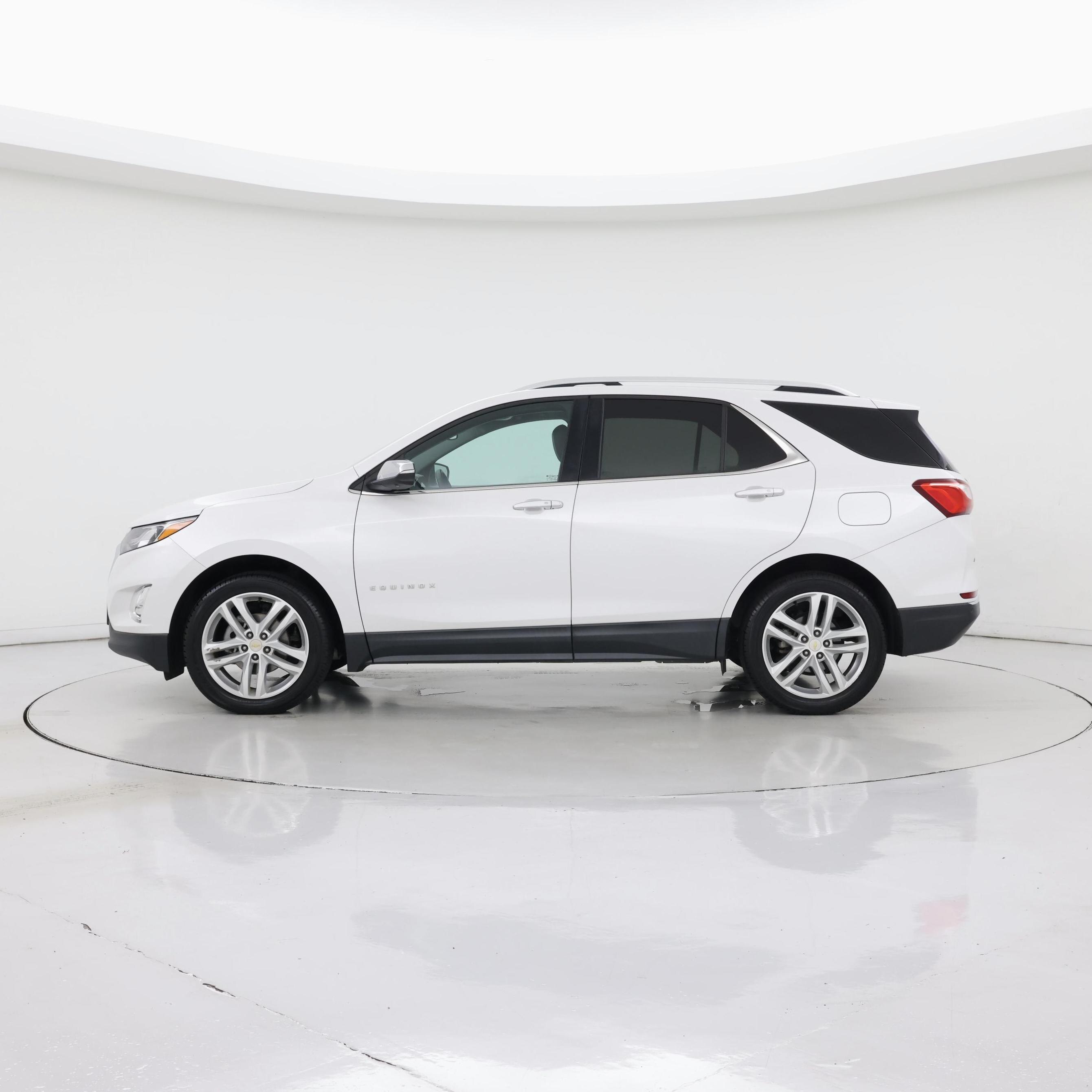 Thumbnail: 2019 Chevrolet Equinox - 3