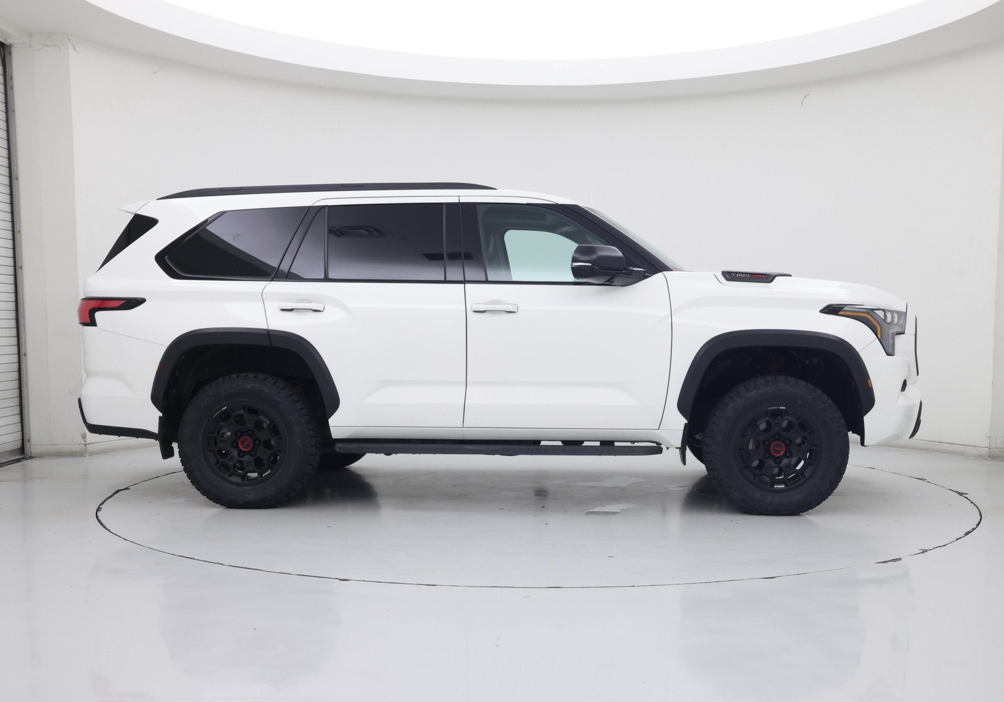 Thumbnail: 2023 Toyota Sequoia - 7