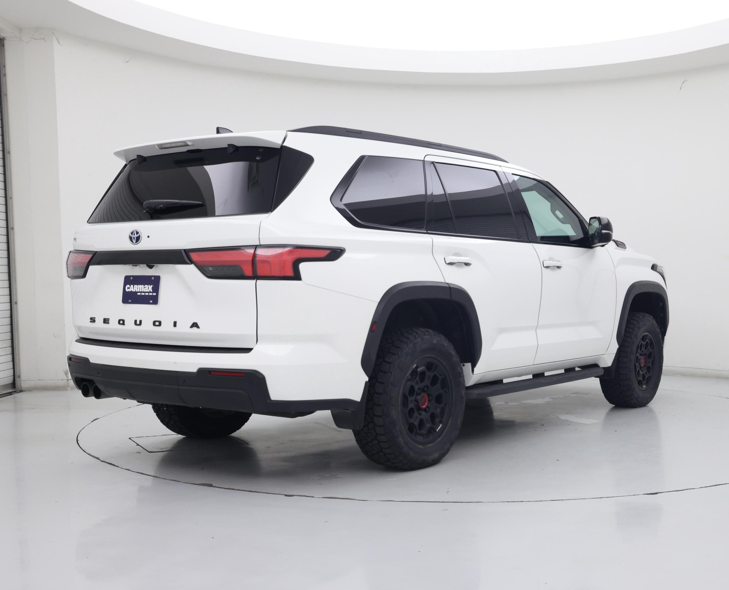 Thumbnail: 2023 Toyota Sequoia - 8