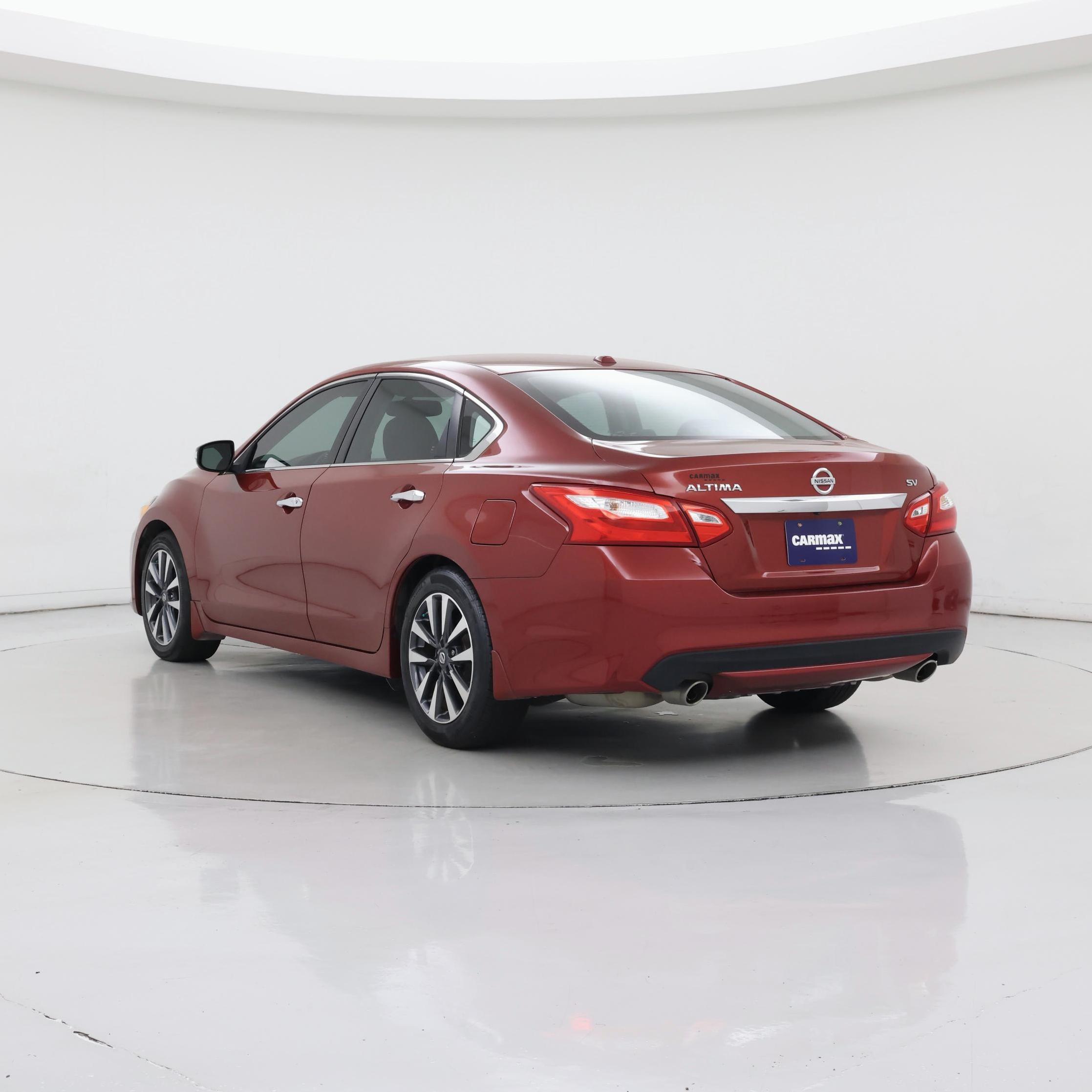 Thumbnail: 2016 Nissan Altima - 2