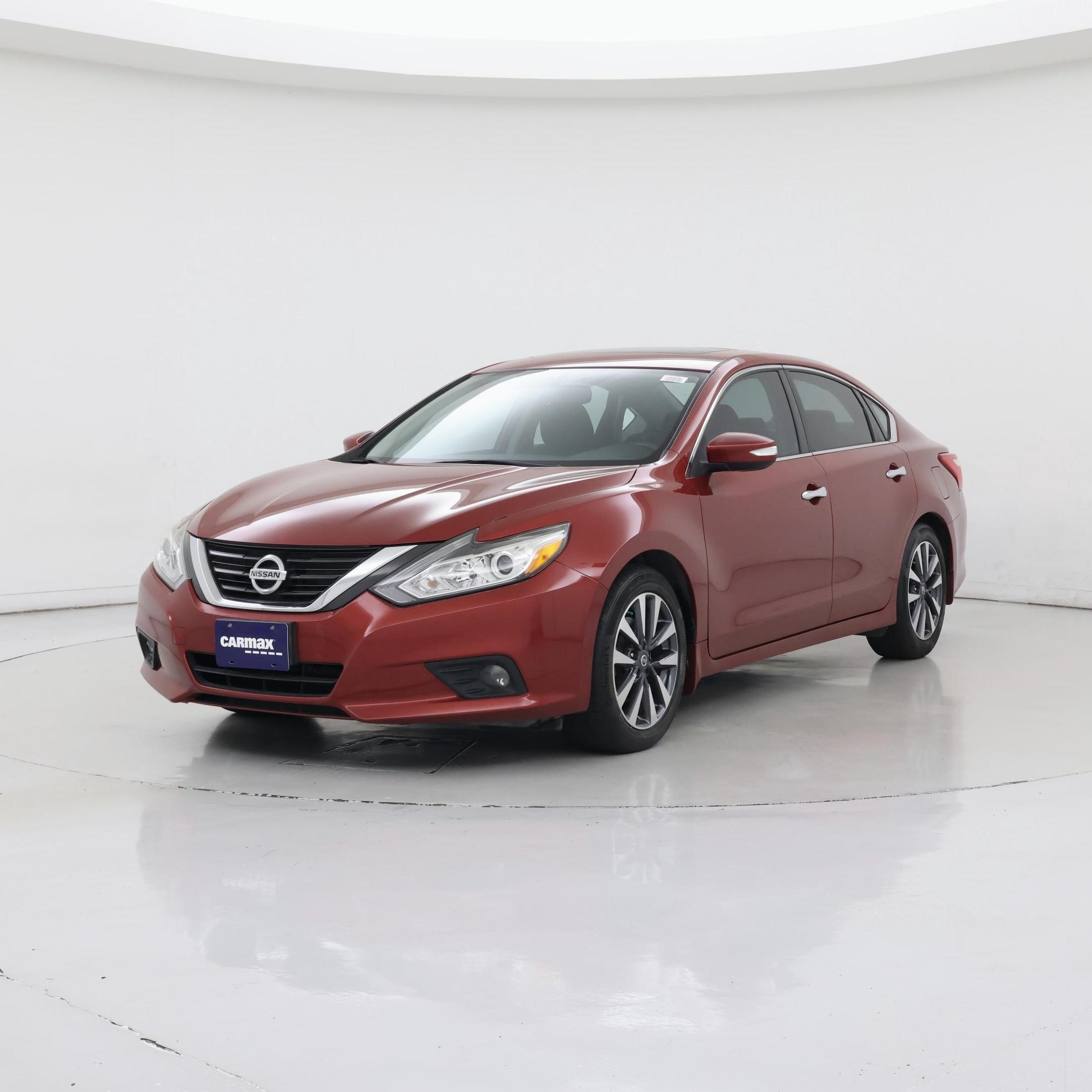 Thumbnail: 2016 Nissan Altima - 4