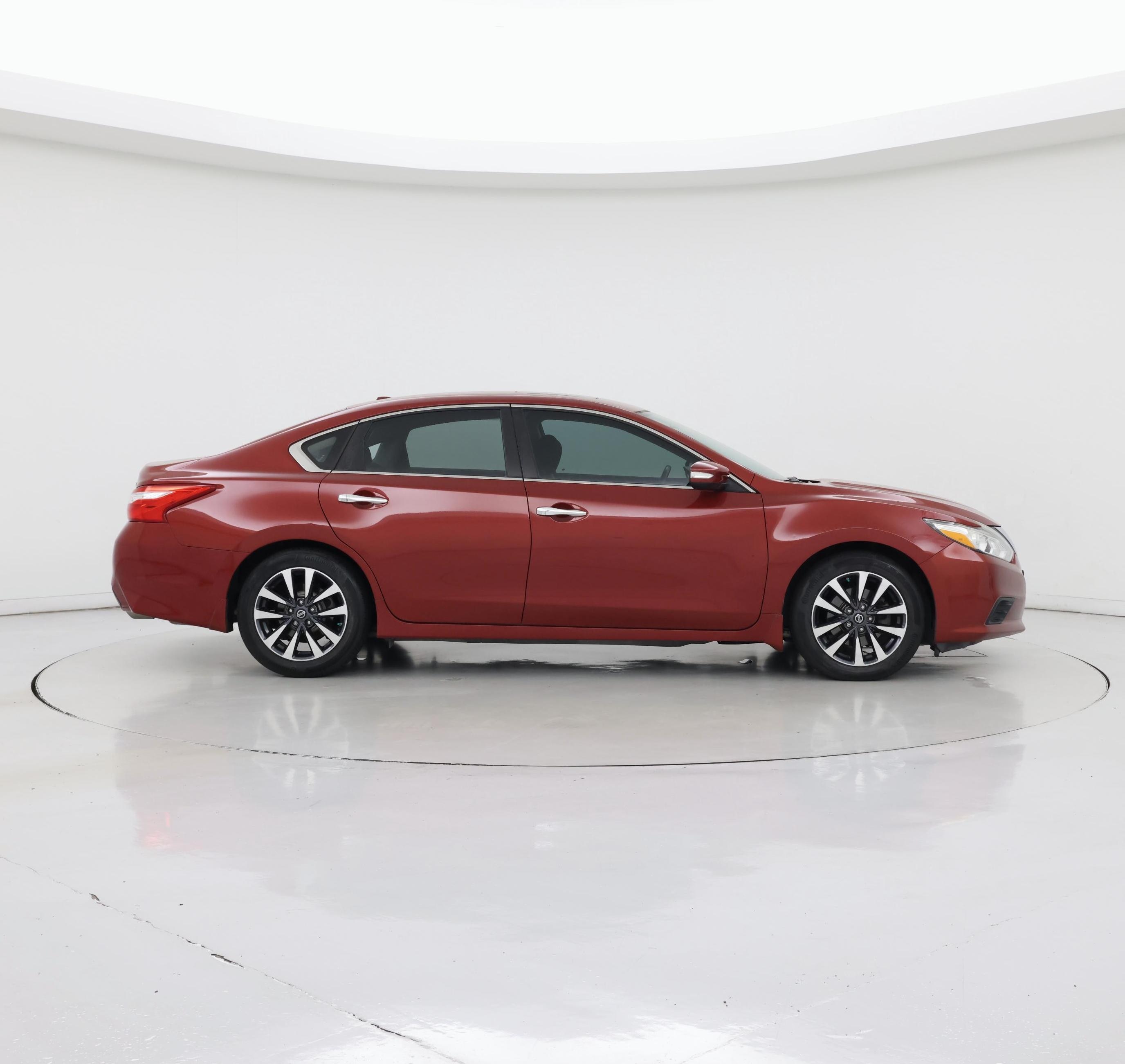 Thumbnail: 2016 Nissan Altima - 7