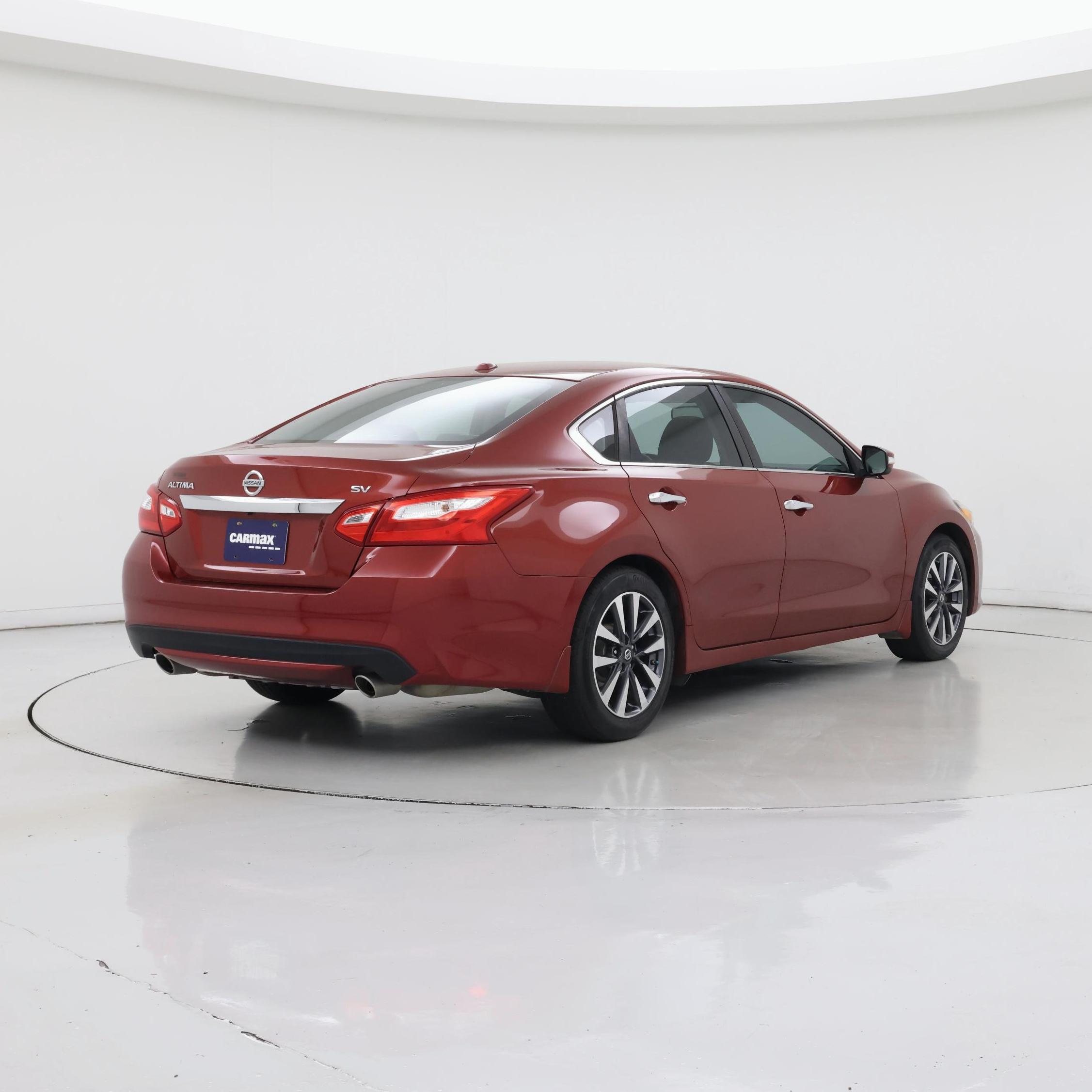 Thumbnail: 2016 Nissan Altima - 8