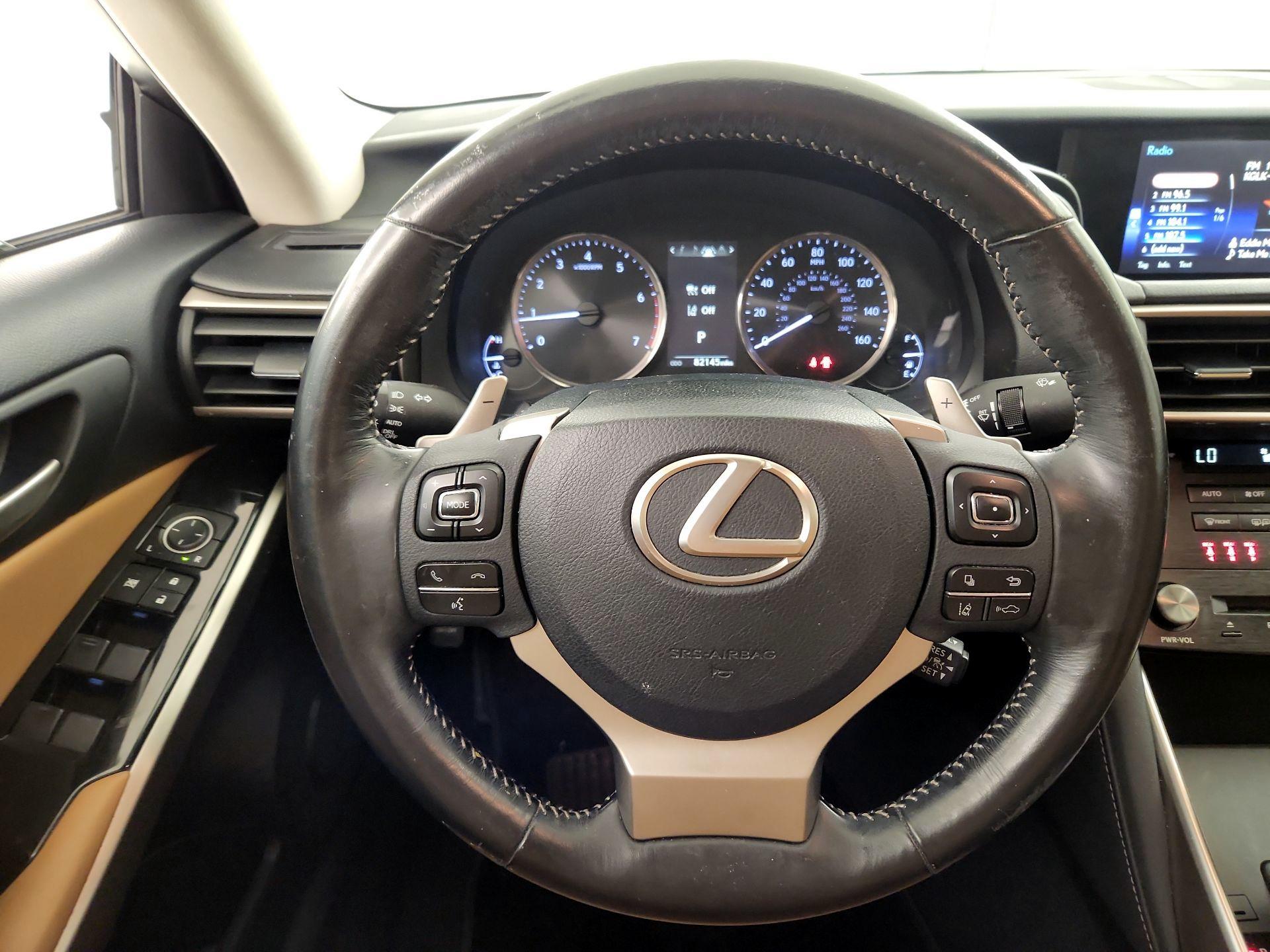 Thumbnail: 2017 Lexus IS - 10